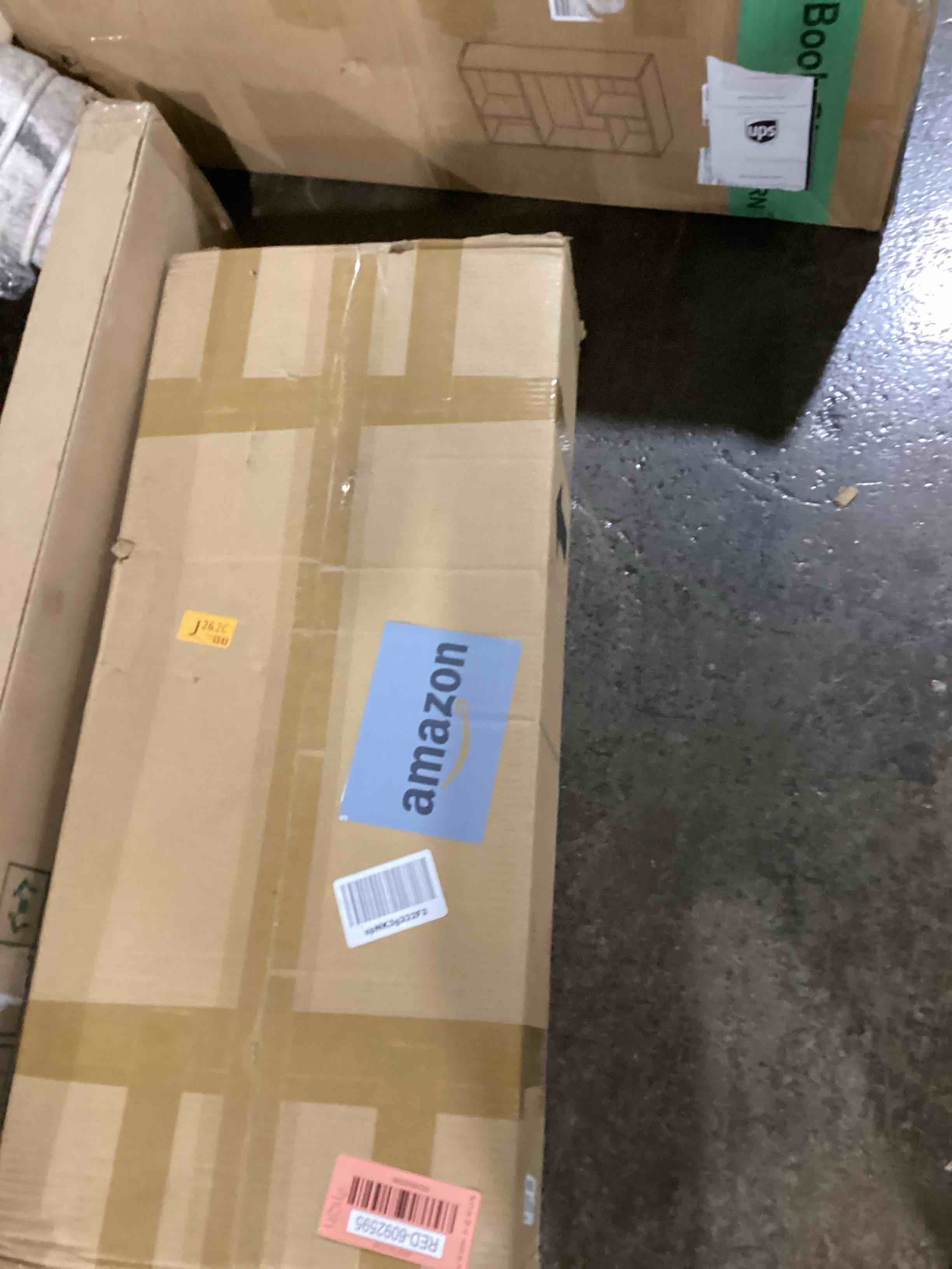 https://s3.amazonaws.com/lotting-images-prod/bidfta/RED6092595_1716584526540.jpeg