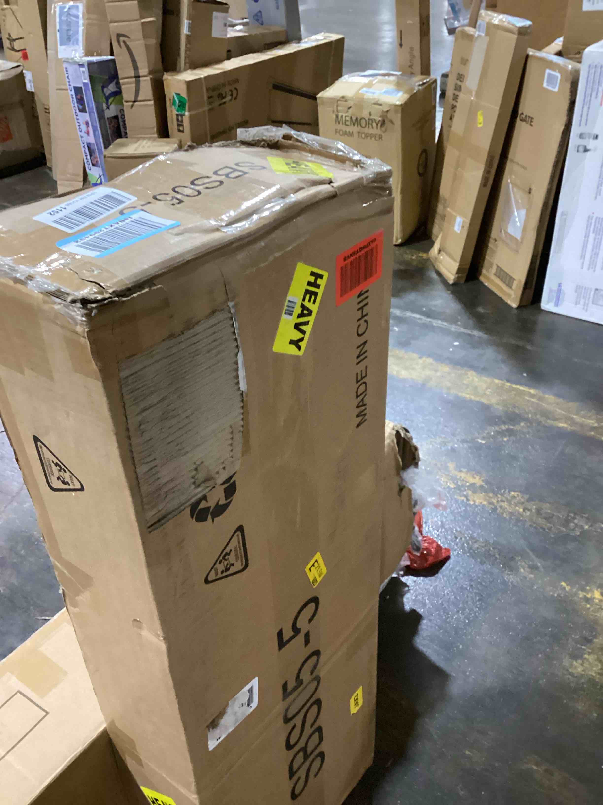 https://s3.amazonaws.com/lotting-images-prod/bidfta/RED6092844_1716924374816.jpeg