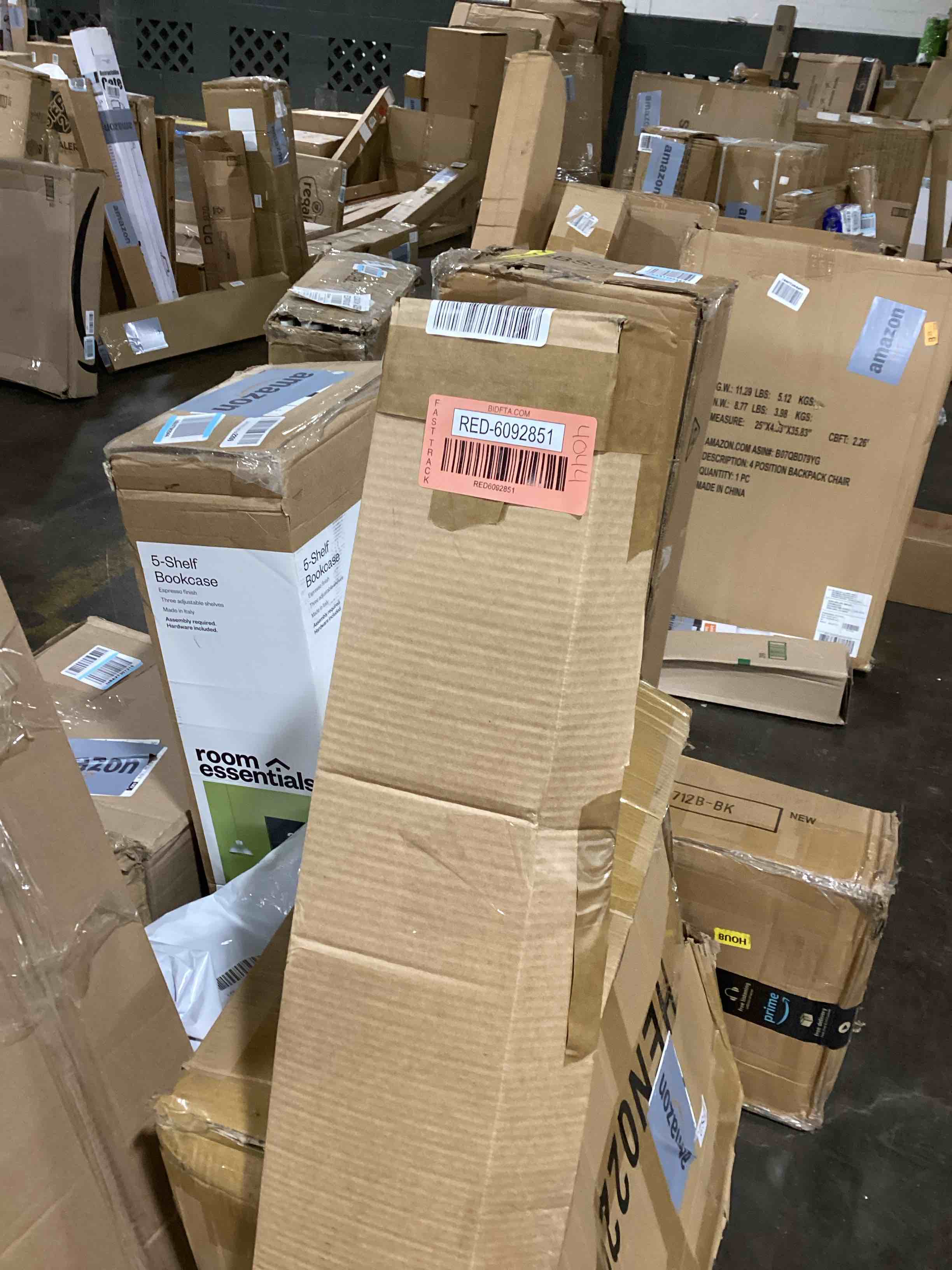https://s3.amazonaws.com/lotting-images-prod/bidfta/RED6092851_1716923916124.jpeg