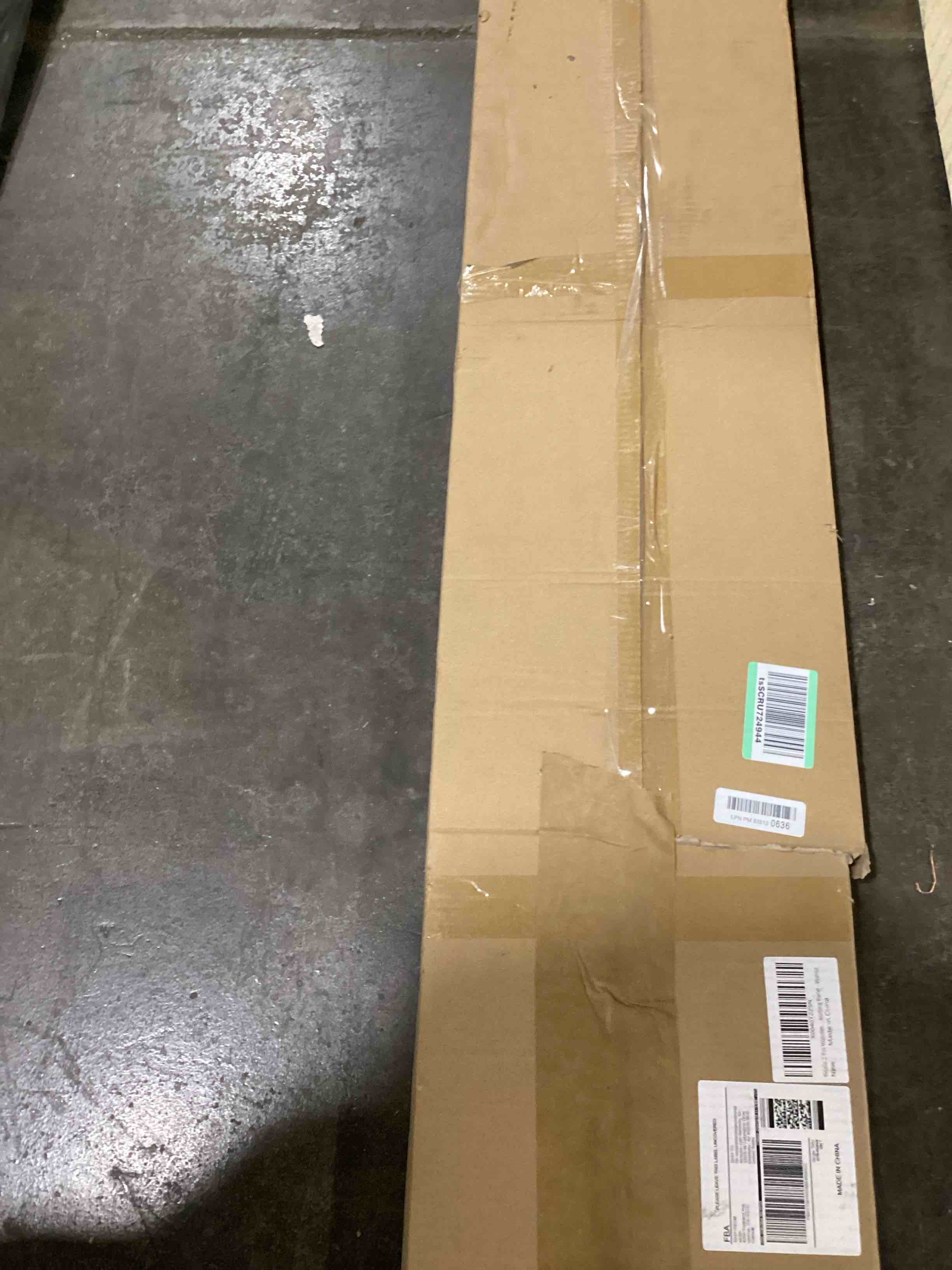 https://s3.amazonaws.com/lotting-images-prod/bidfta/RED6093373_1717163826739.jpeg