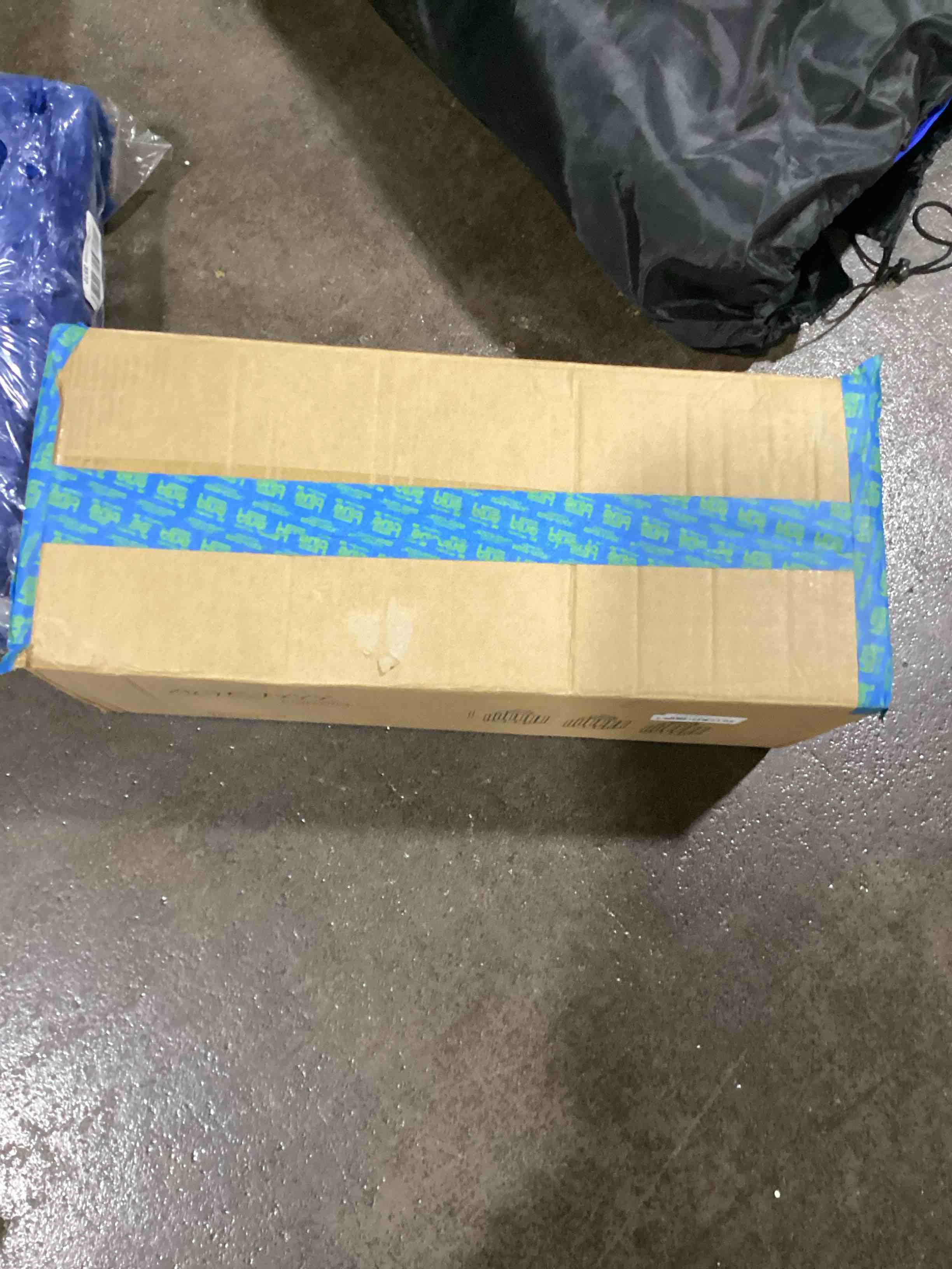 https://s3.amazonaws.com/lotting-images-prod/bidfta/RED6095552_1716212293559.jpeg