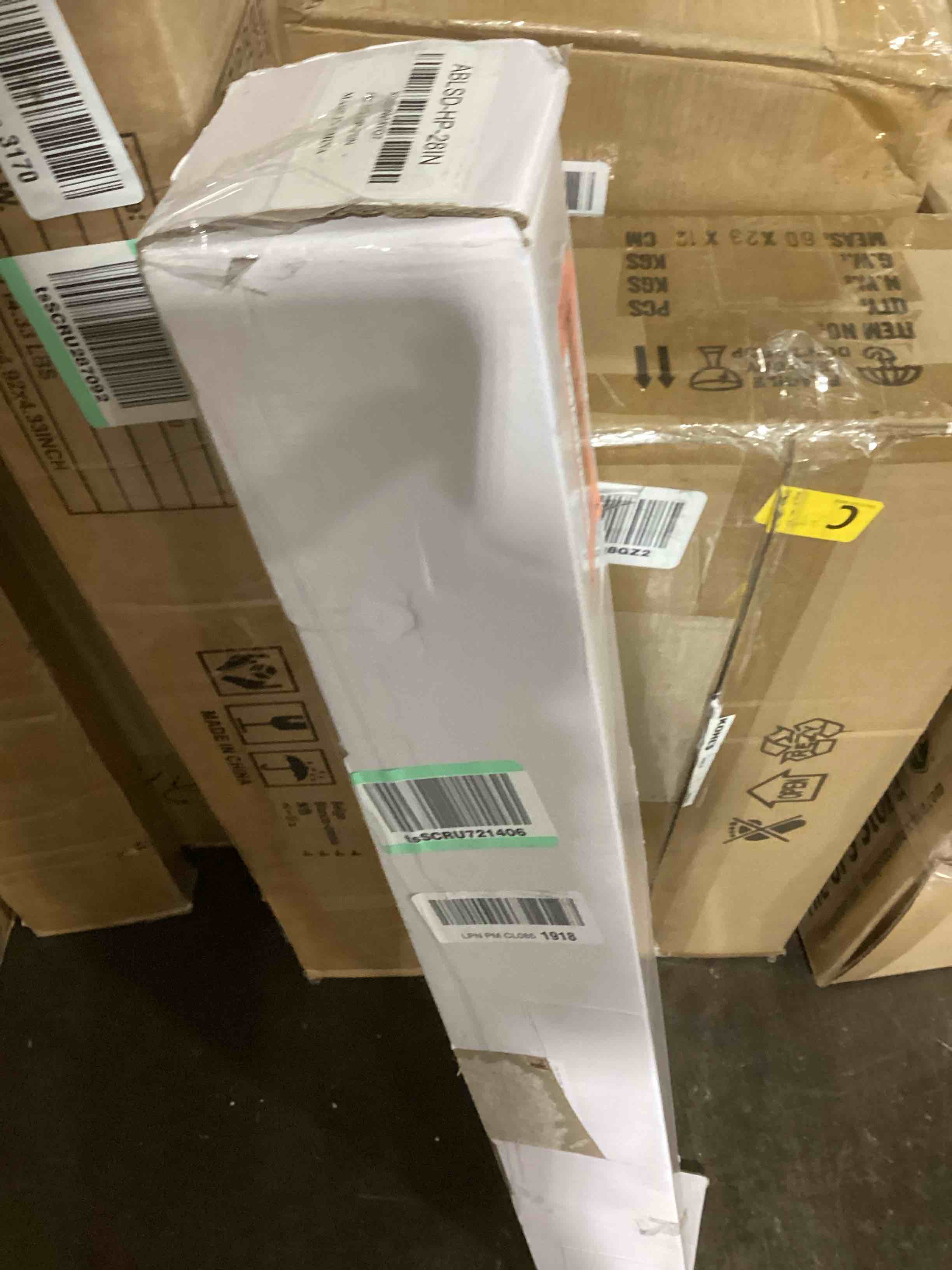 https://s3.amazonaws.com/lotting-images-prod/bidfta/RED6095719_1716306777215.jpeg