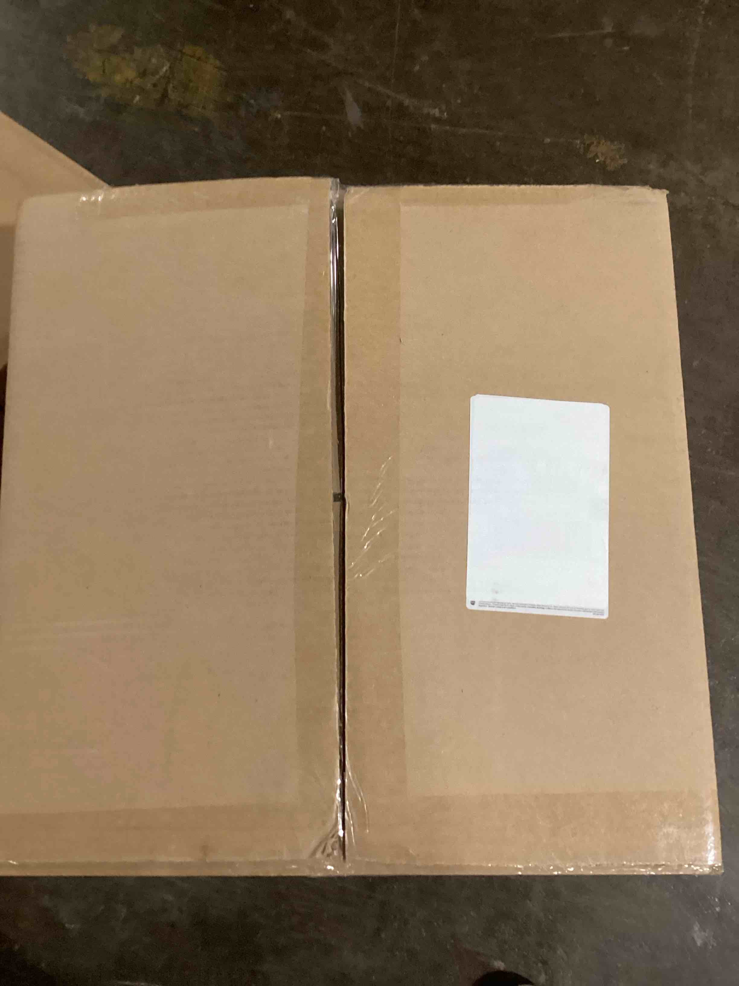 https://s3.amazonaws.com/lotting-images-prod/bidfta/RED6095732_1716311467825.jpeg