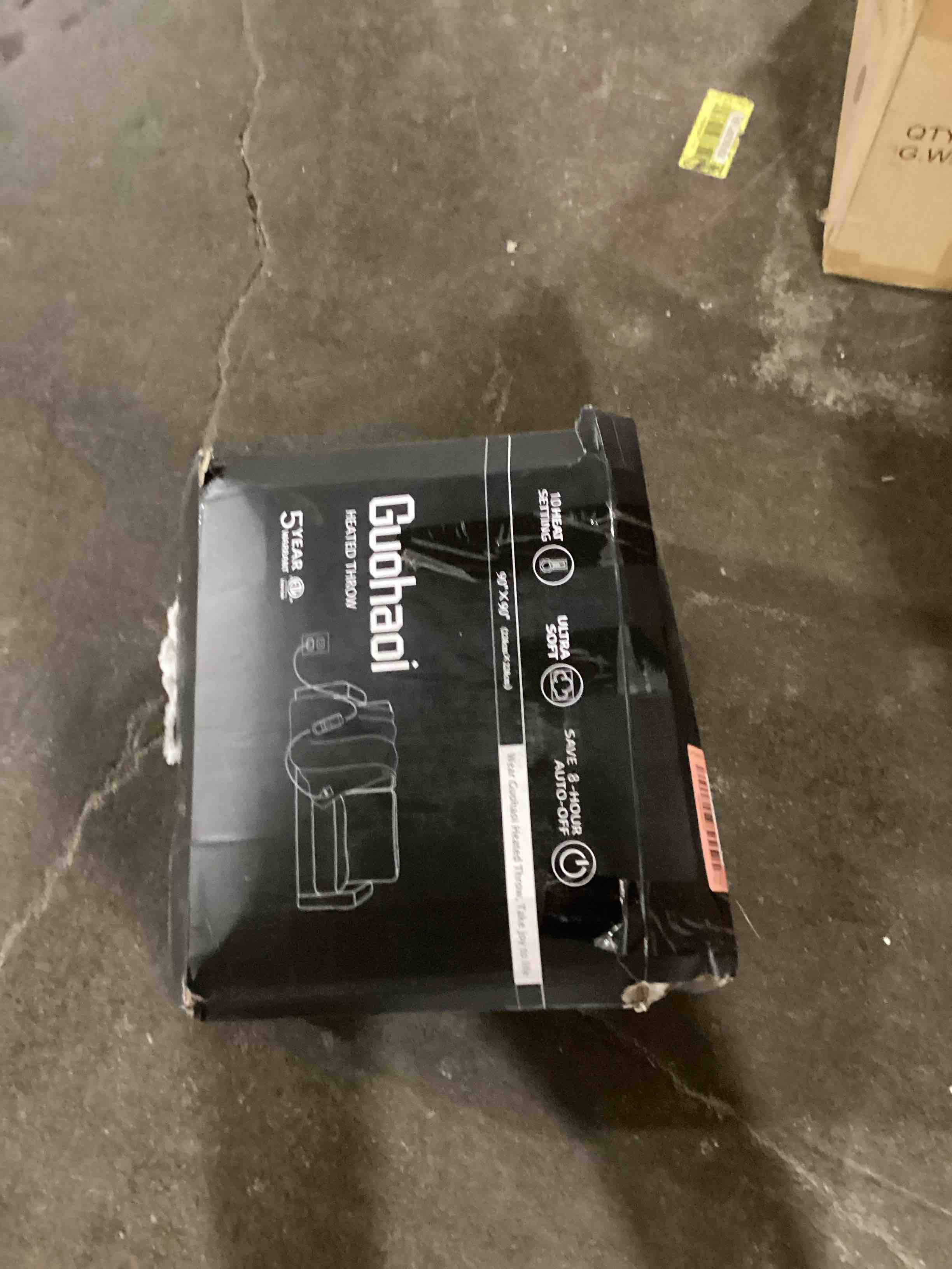 https://s3.amazonaws.com/lotting-images-prod/bidfta/RED6095757_1716314908521.jpeg
