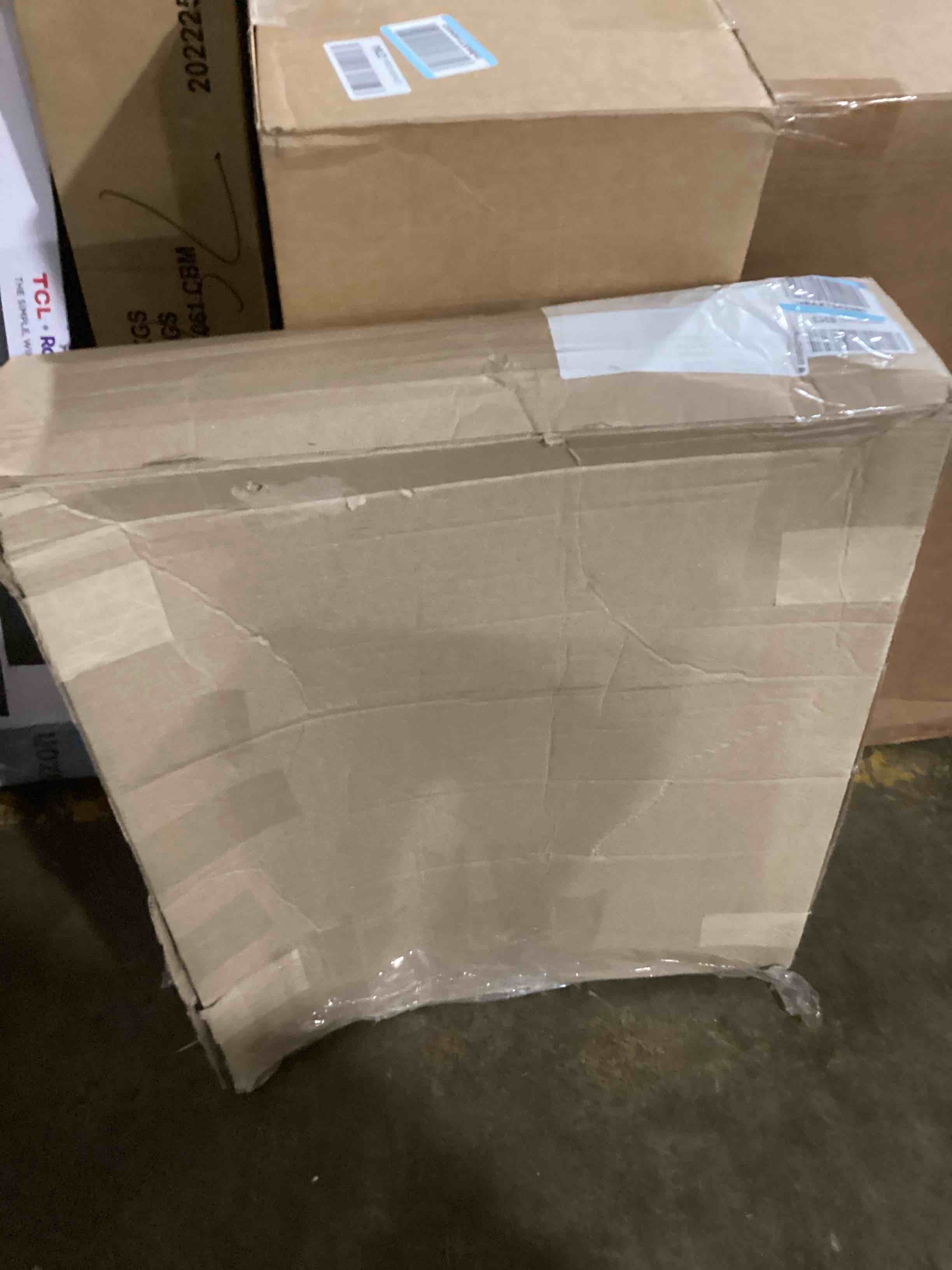https://s3.amazonaws.com/lotting-images-prod/bidfta/RED6097425_1714764769420.jpeg