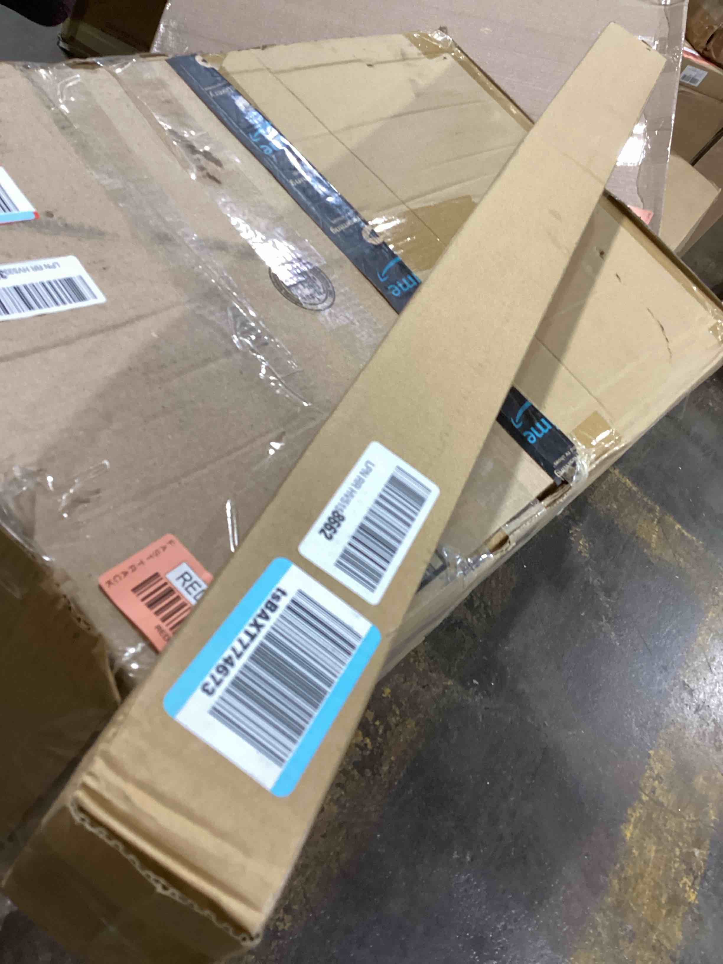 https://s3.amazonaws.com/lotting-images-prod/bidfta/RED6097599_1715607056991.jpeg