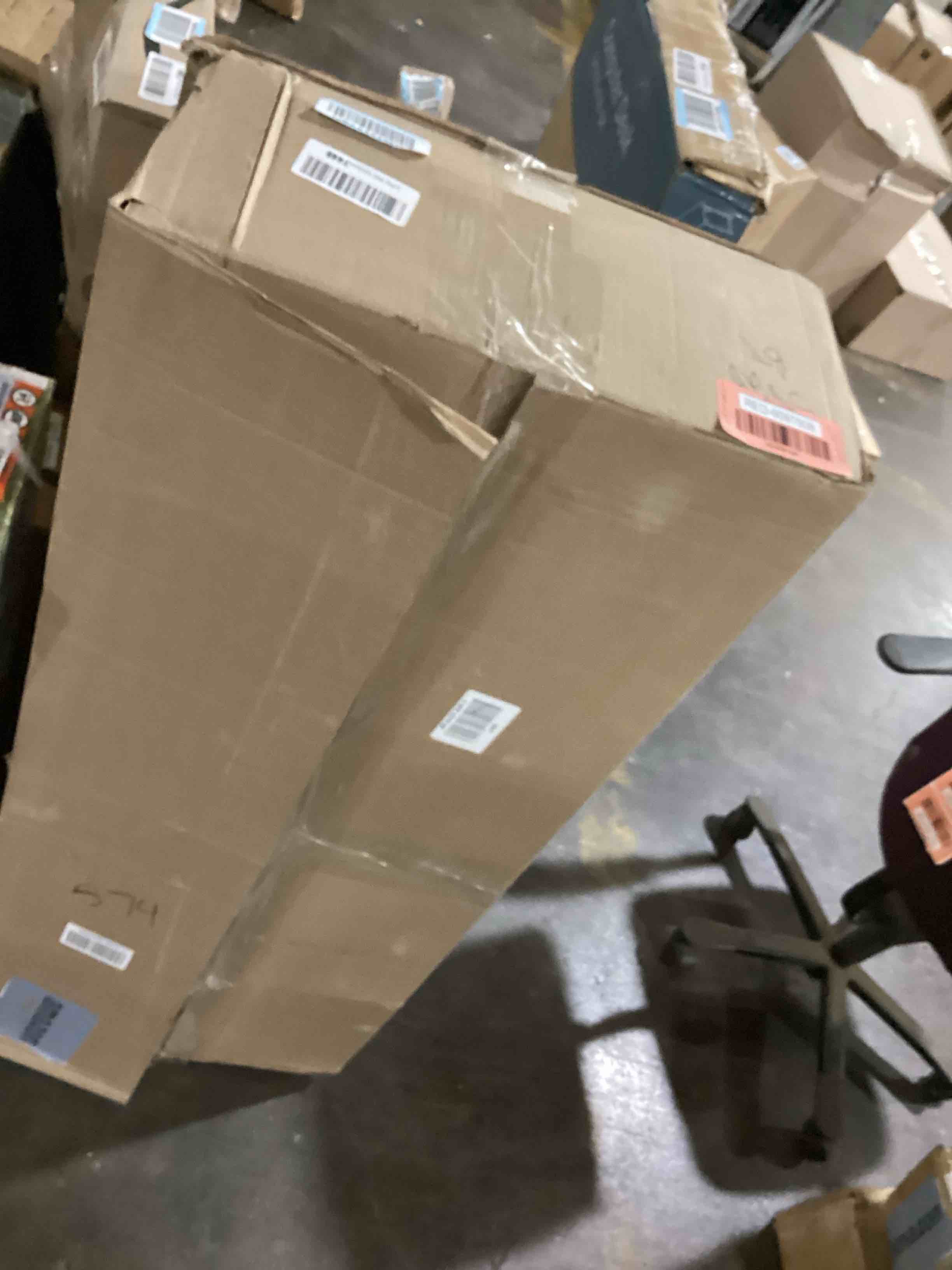 https://s3.amazonaws.com/lotting-images-prod/bidfta/RED6097608_1715607834507.jpeg
