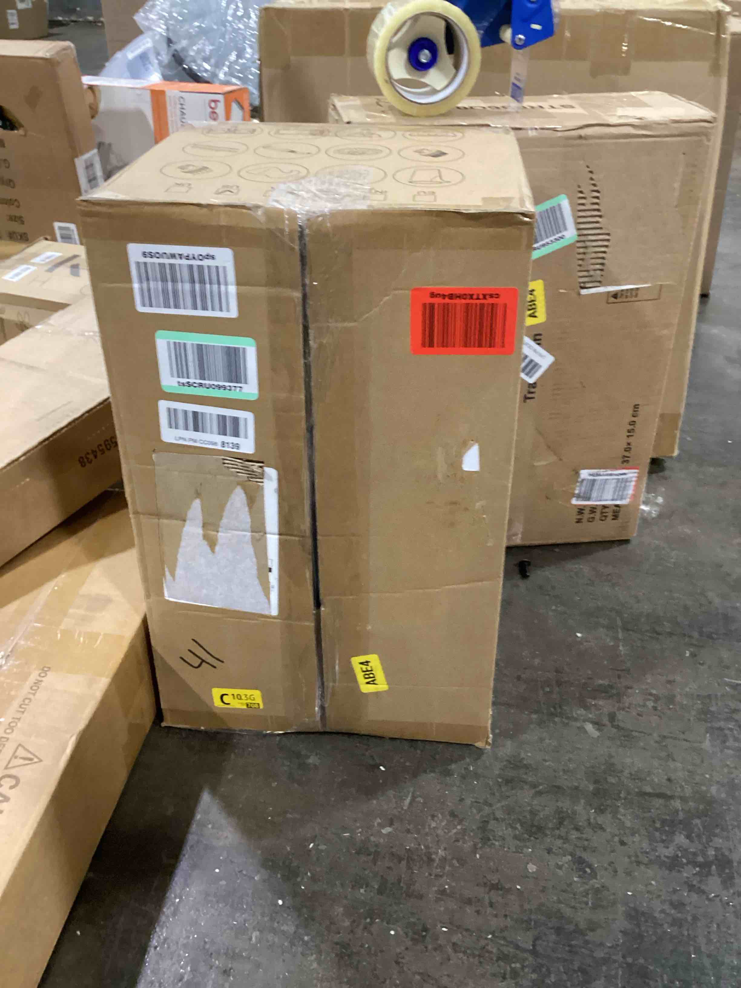https://s3.amazonaws.com/lotting-images-prod/bidfta/RED6098277_1716499243546.jpeg