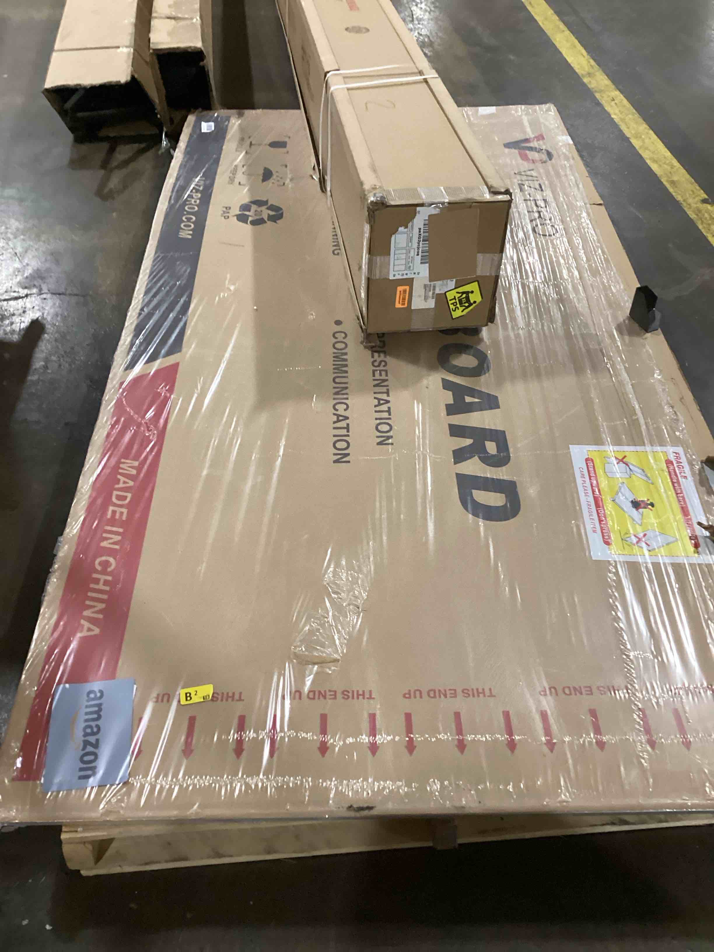 https://s3.amazonaws.com/lotting-images-prod/bidfta/RED6098672_1717524901038.jpeg