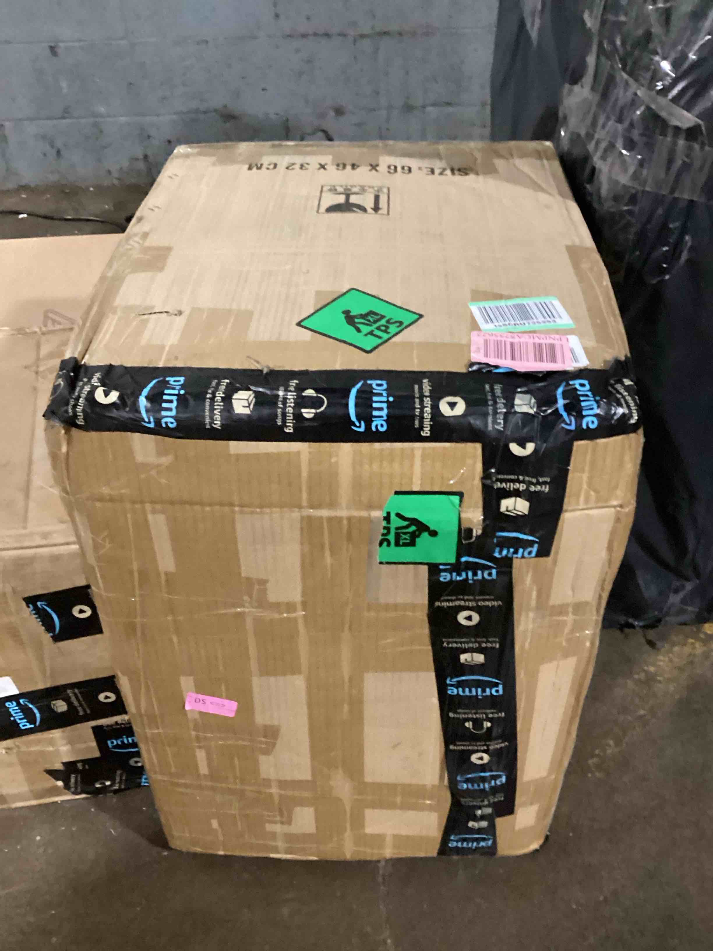 https://s3.amazonaws.com/lotting-images-prod/bidfta/RED6098681_1717535651780.jpeg