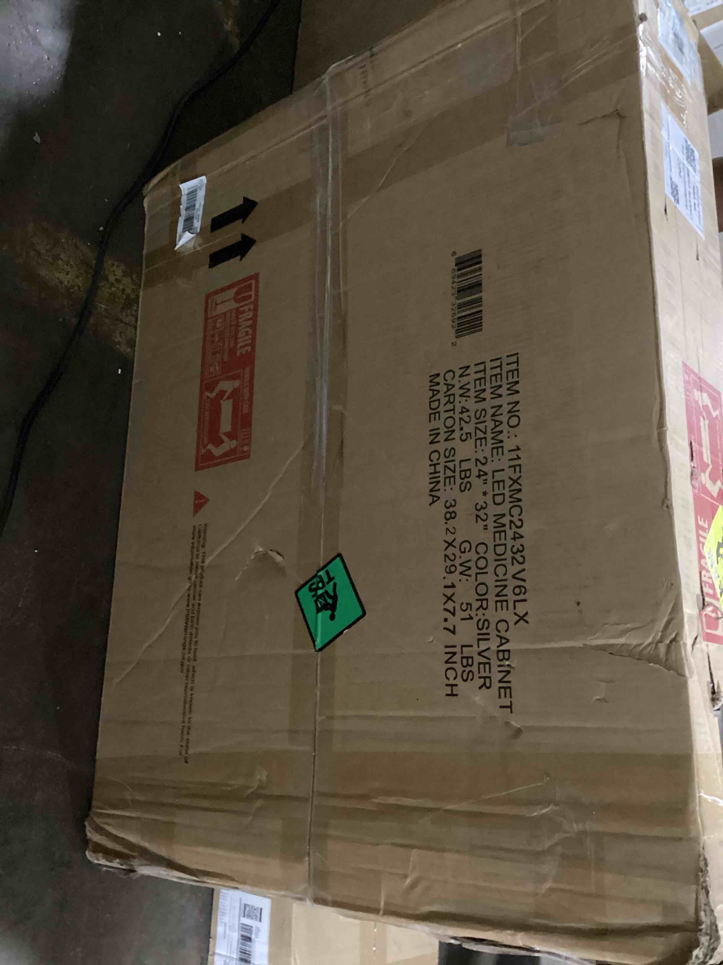 https://s3.amazonaws.com/lotting-images-prod/bidfta/RED6098686_1717534752399.jpeg