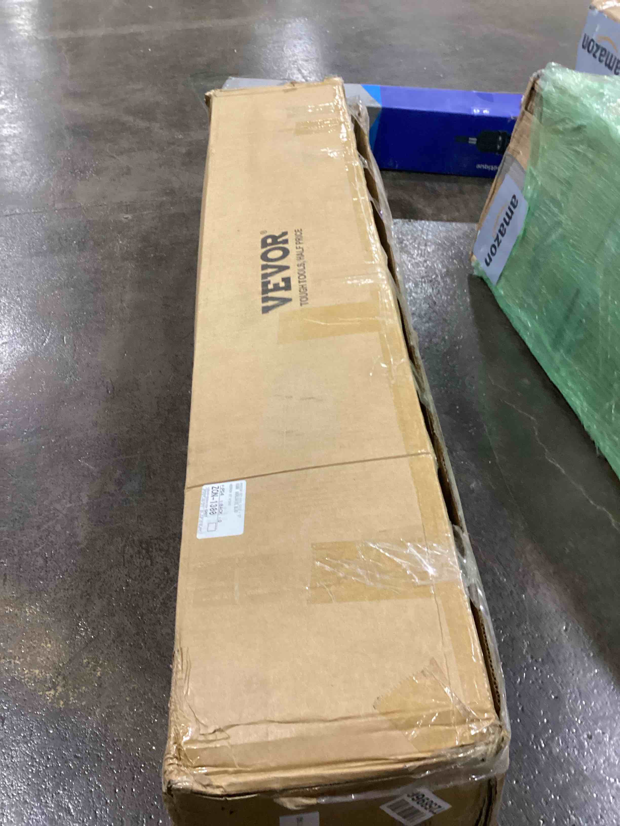 https://s3.amazonaws.com/lotting-images-prod/bidfta/RED6099368_1718631475678.jpeg