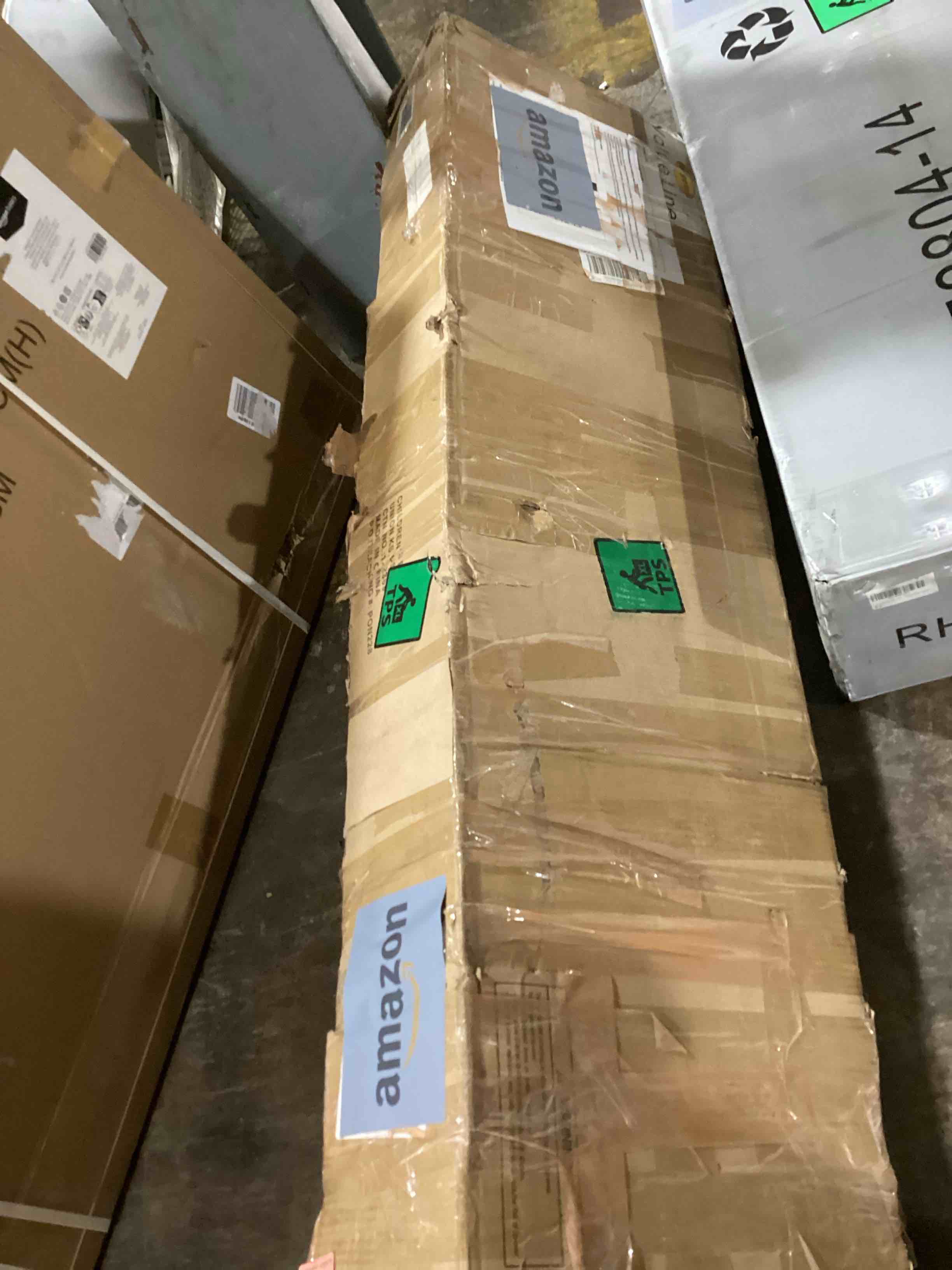 https://s3.amazonaws.com/lotting-images-prod/bidfta/RED6102917_1715088293194.jpeg