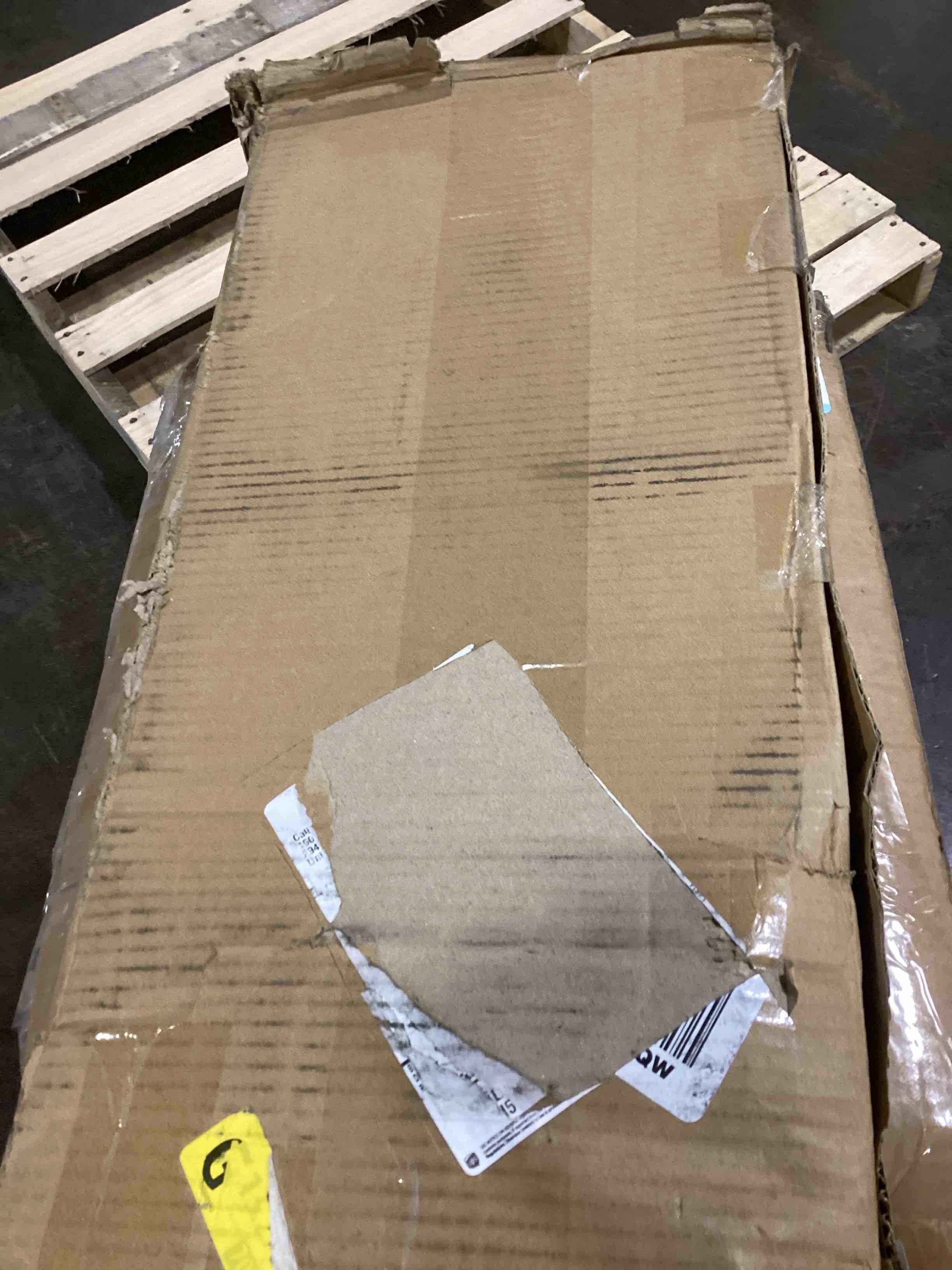 https://s3.amazonaws.com/lotting-images-prod/bidfta/RED6103444_1715603083132.jpeg