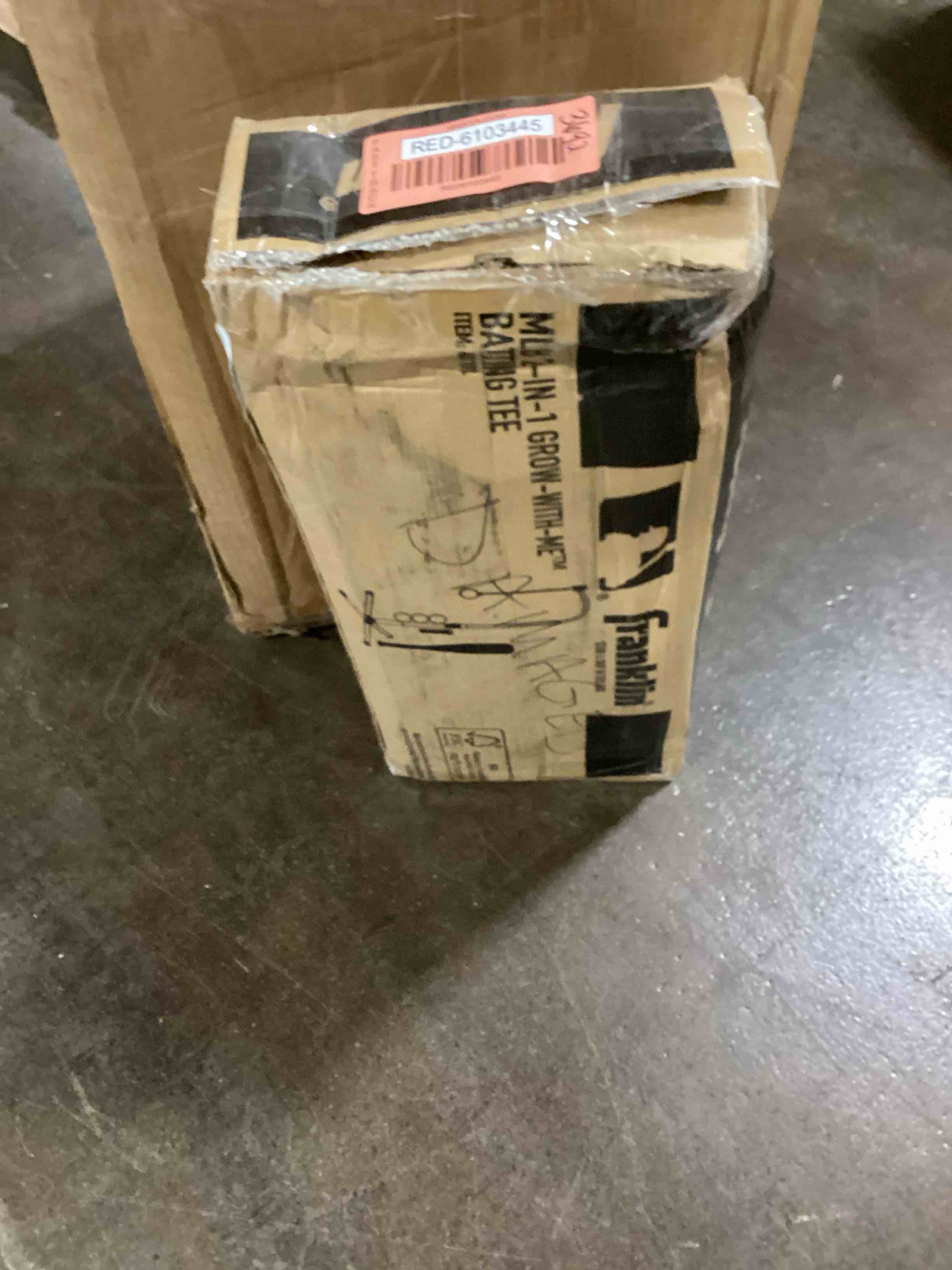 https://s3.amazonaws.com/lotting-images-prod/bidfta/RED6103445_1715603023100.jpeg