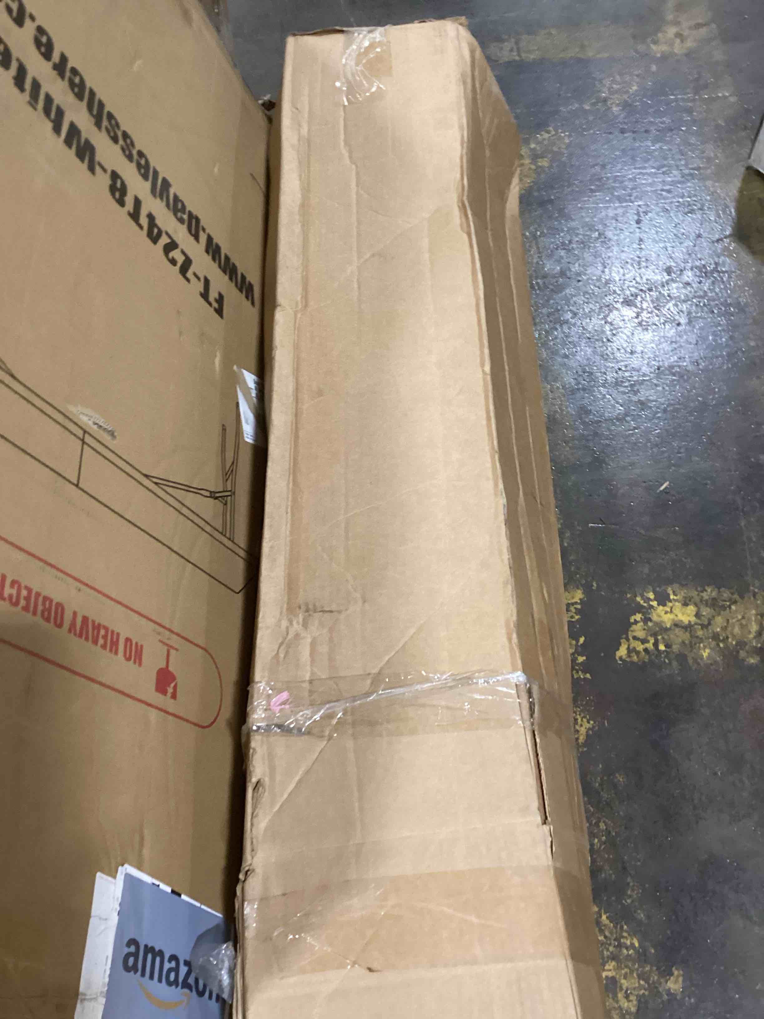 https://s3.amazonaws.com/lotting-images-prod/bidfta/RED6103545_1715604864934.jpeg