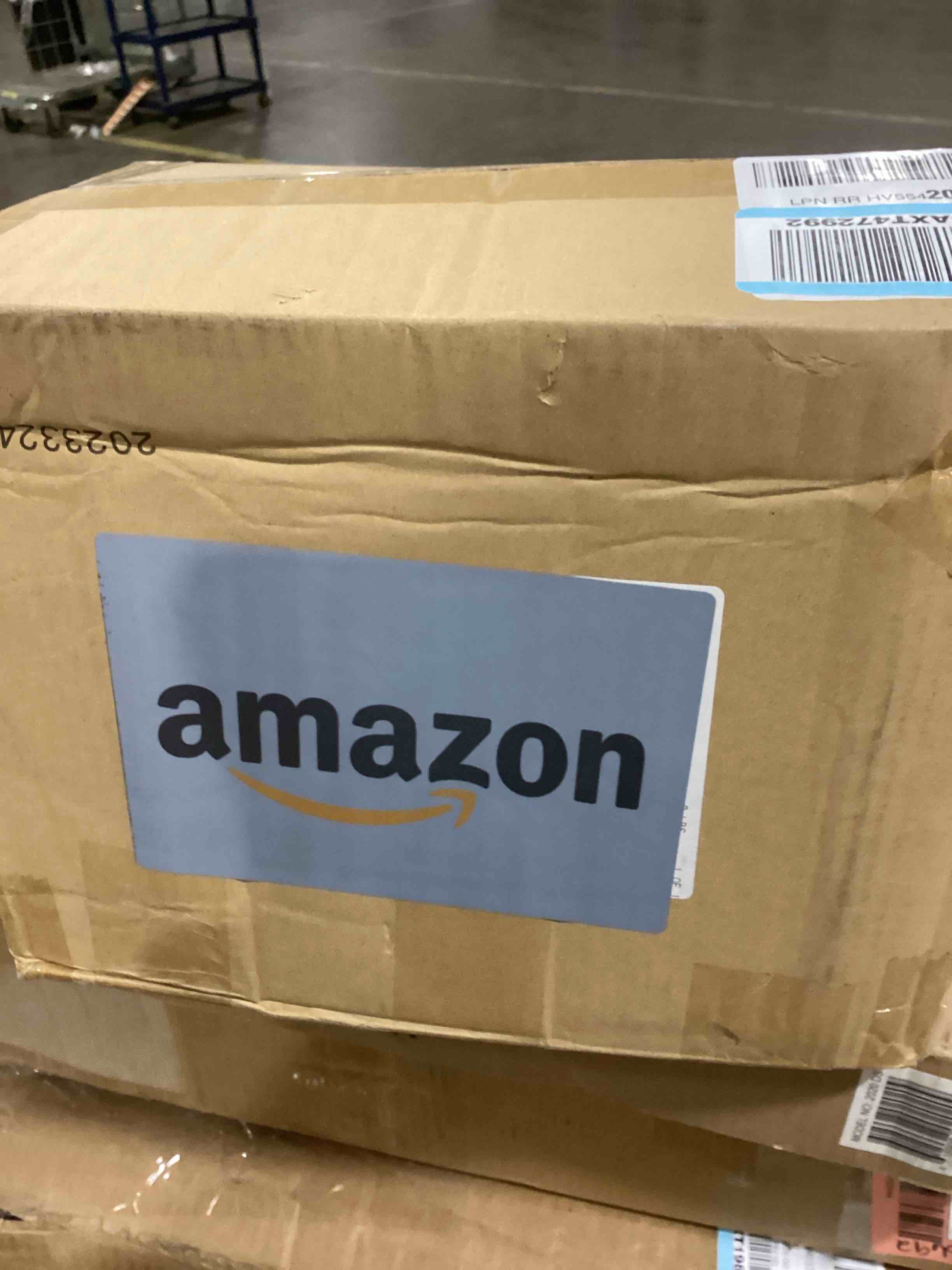 https://s3.amazonaws.com/lotting-images-prod/bidfta/RED6103552_1715603434023.jpeg