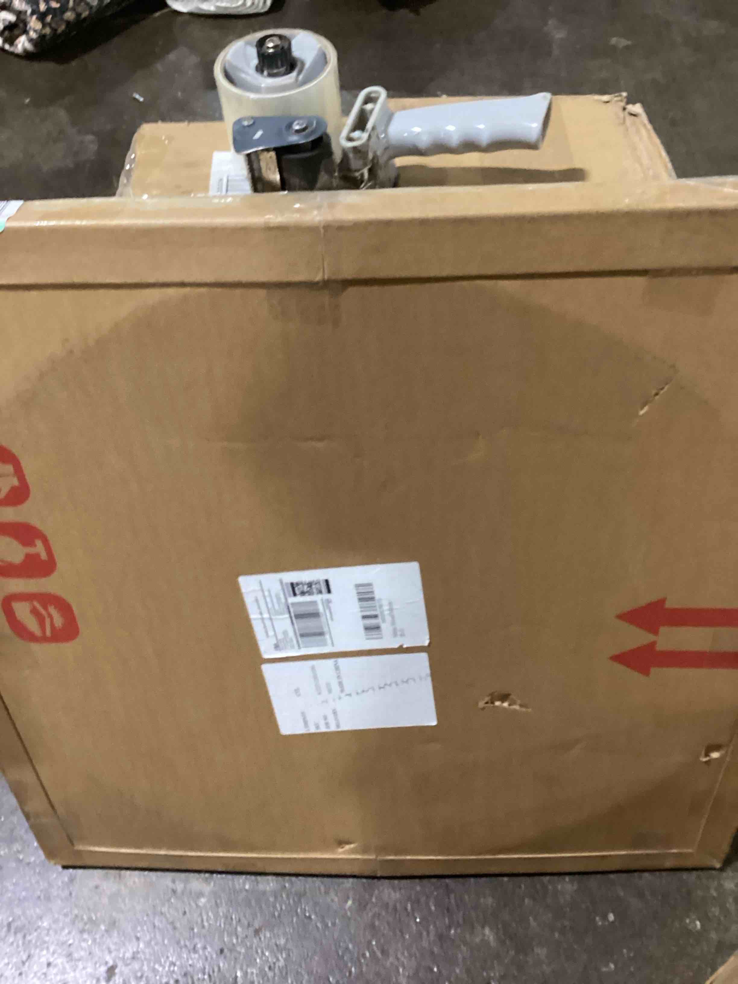 https://s3.amazonaws.com/lotting-images-prod/bidfta/RED6103597_1715698117679.jpeg