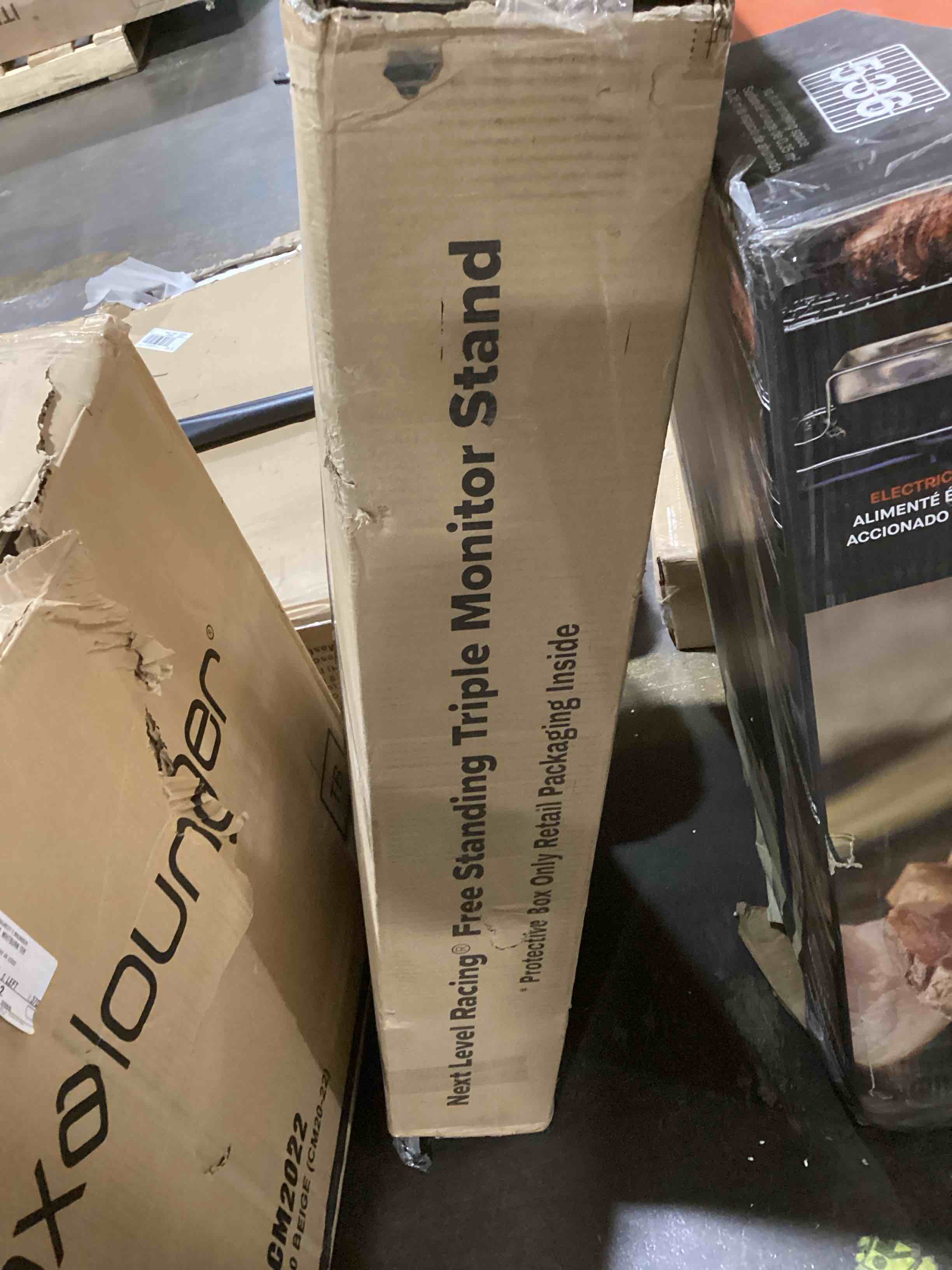 https://s3.amazonaws.com/lotting-images-prod/bidfta/RED6103837_1715865059631.jpeg