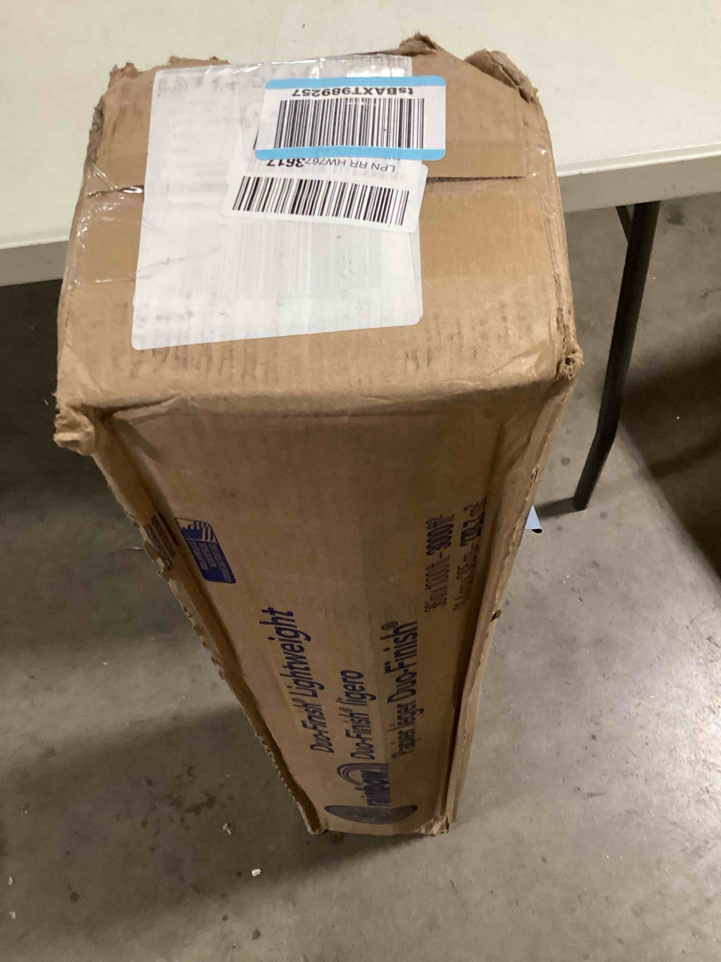 https://s3.amazonaws.com/lotting-images-prod/bidfta/RED6104378_1715885520685.jpeg