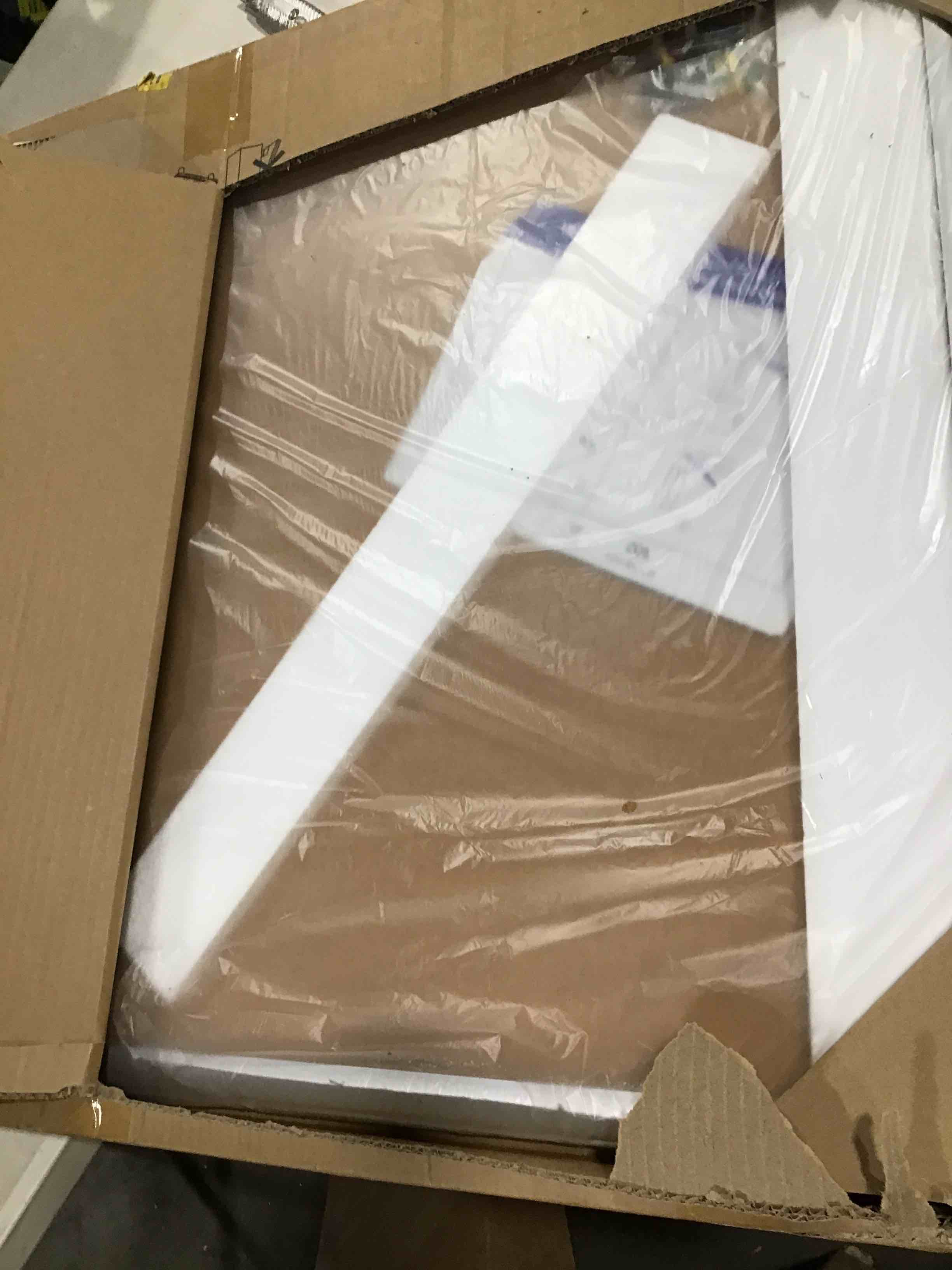 https://s3.amazonaws.com/lotting-images-prod/bidfta/RED6104677_1716058270913.jpeg