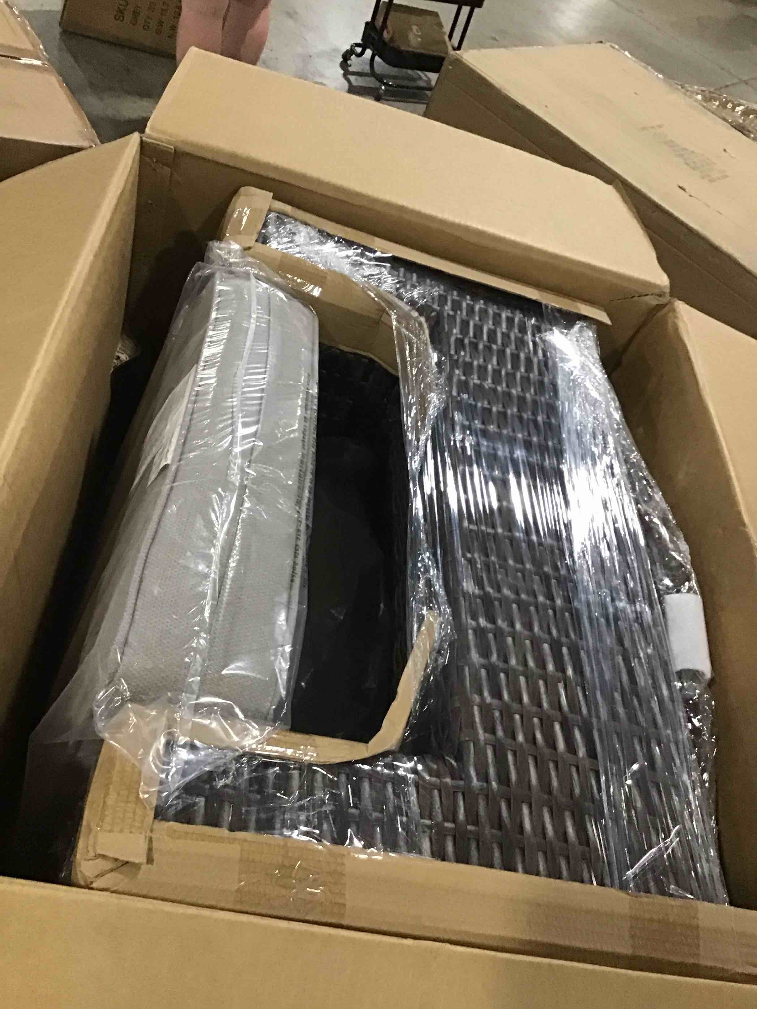 https://s3.amazonaws.com/lotting-images-prod/bidfta/RED6105292_1716570819486.jpeg