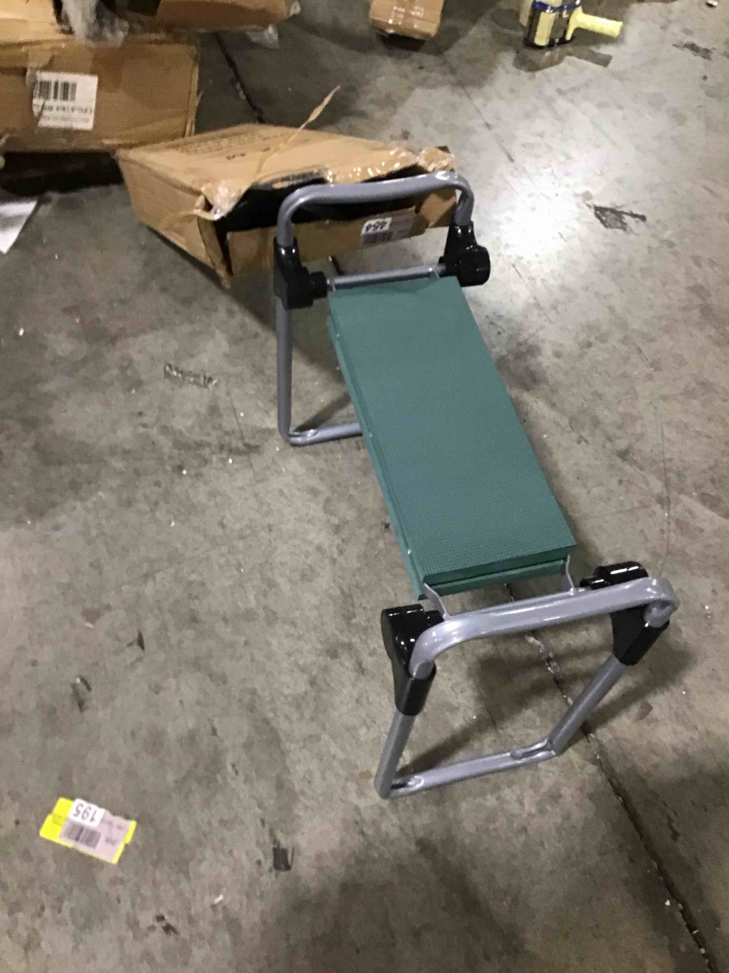 https://s3.amazonaws.com/lotting-images-prod/bidfta/RED6105305_1716576270452.jpeg