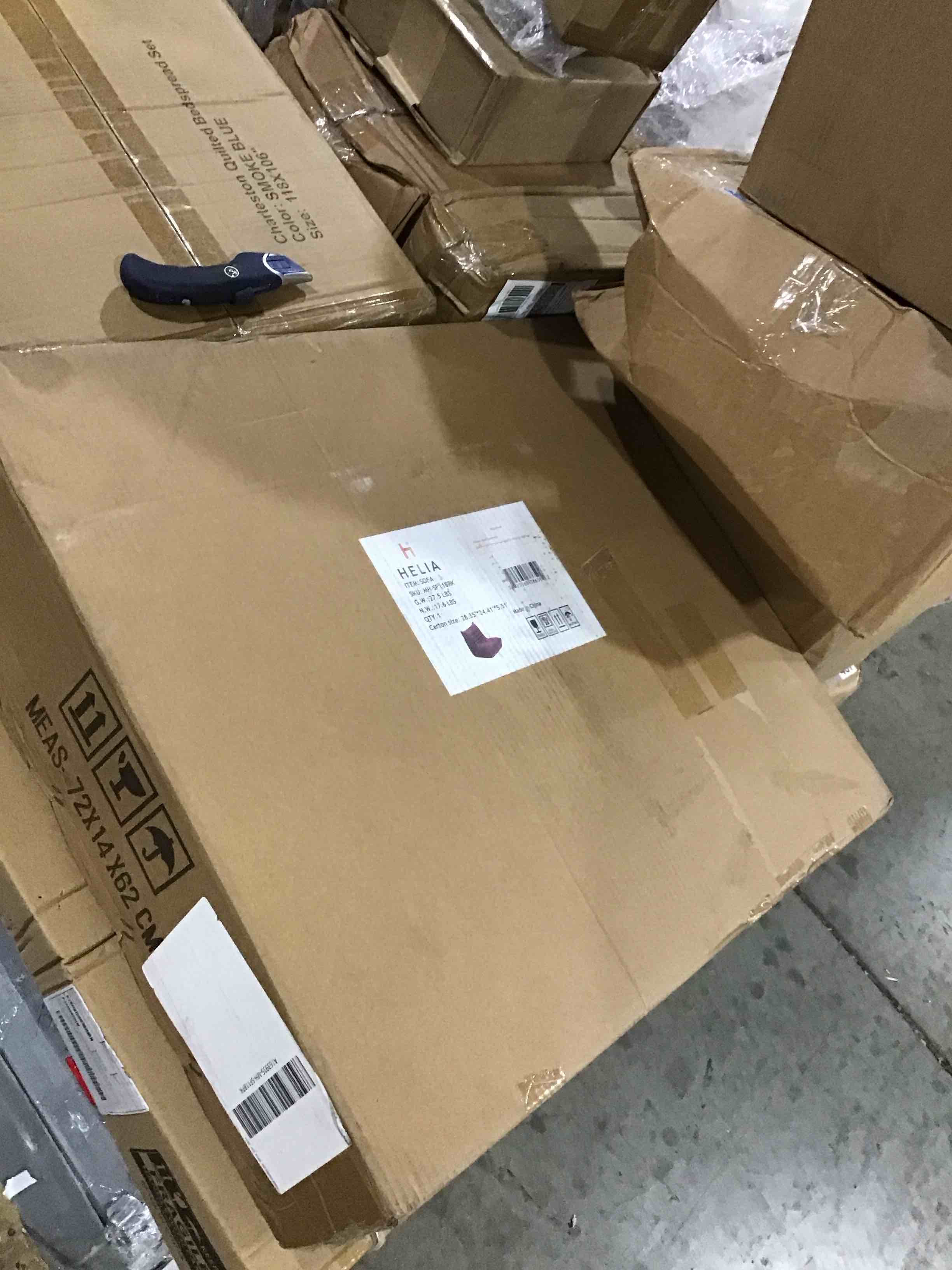 https://s3.amazonaws.com/lotting-images-prod/bidfta/RED6105307_1716575503969.jpeg