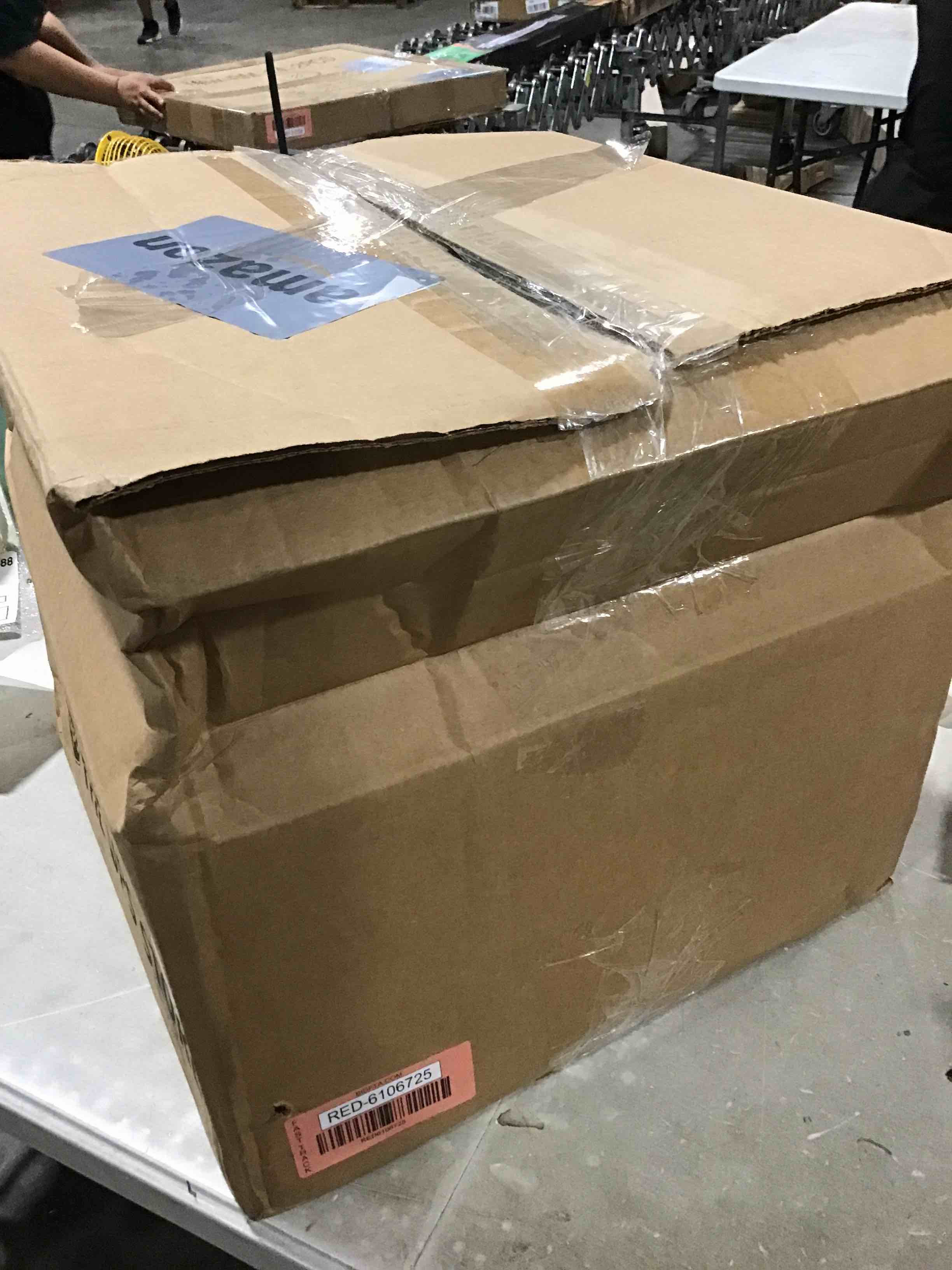 https://s3.amazonaws.com/lotting-images-prod/bidfta/RED6106725_1721240672816.jpeg