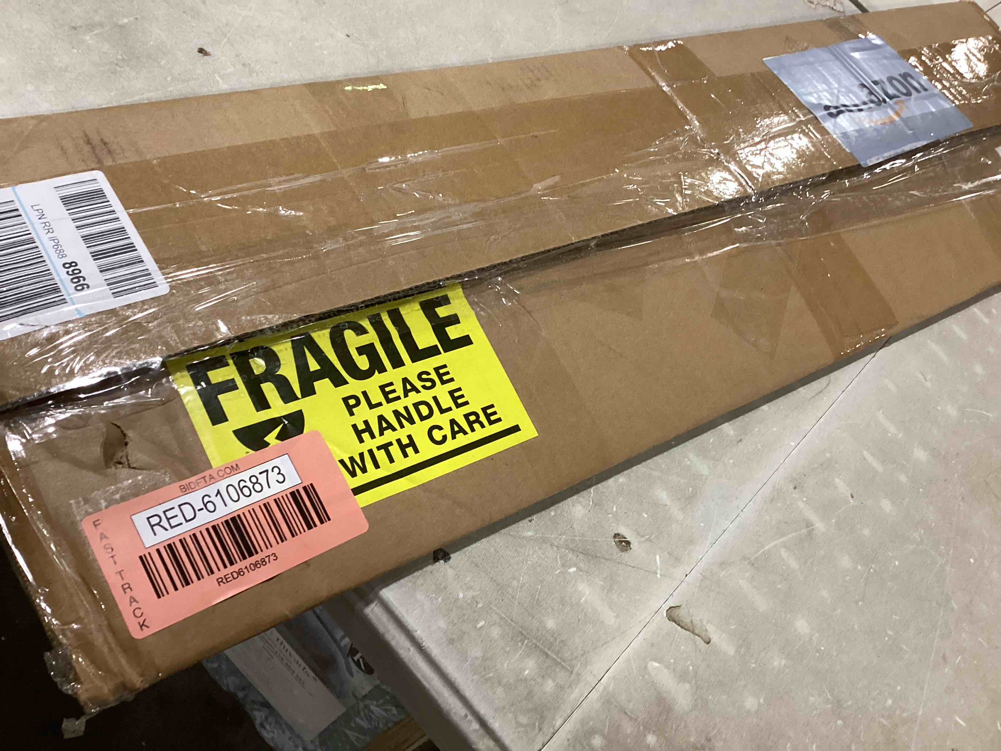 https://s3.amazonaws.com/lotting-images-prod/bidfta/RED6106873_1721329074803.jpeg