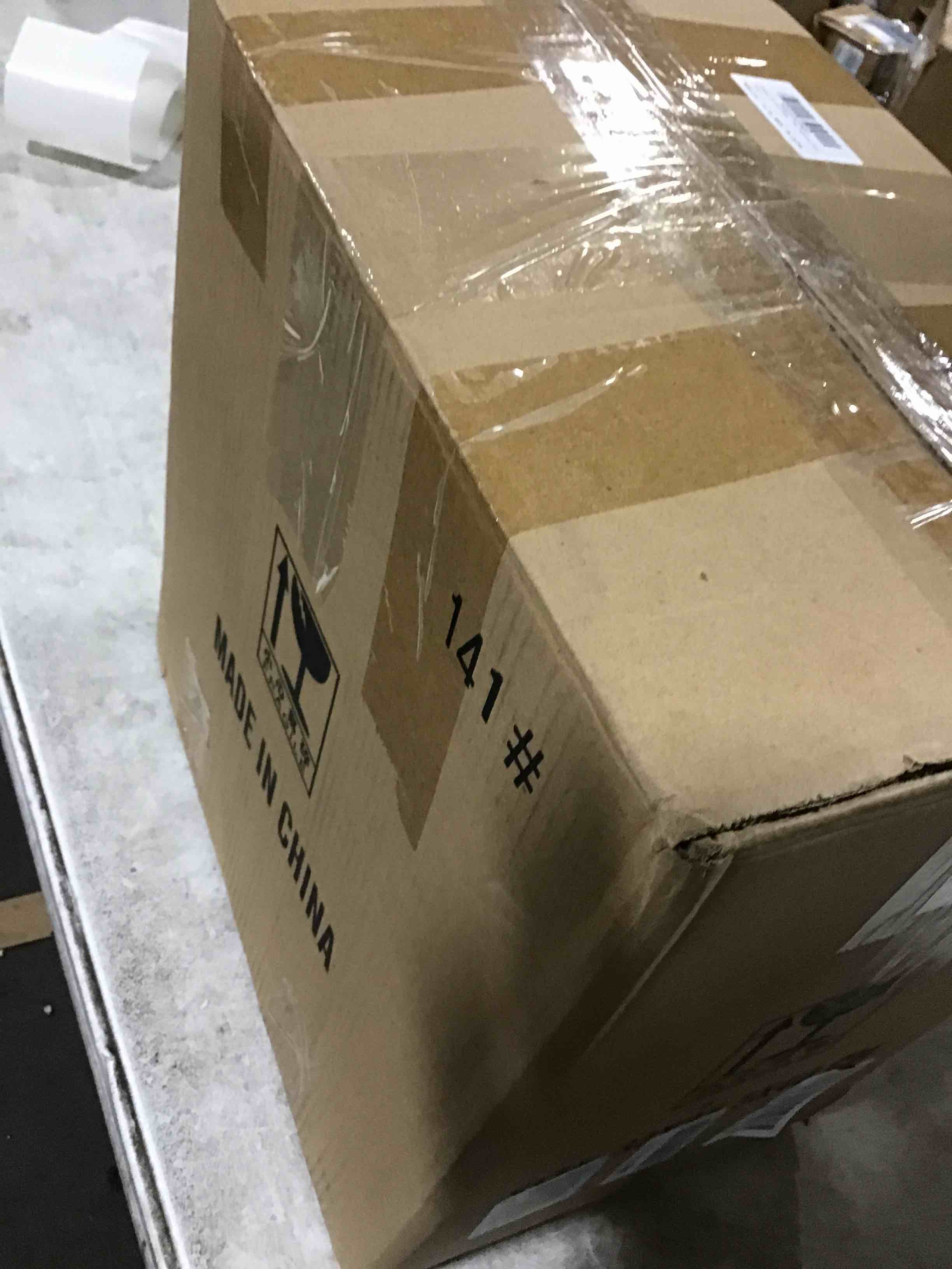 https://s3.amazonaws.com/lotting-images-prod/bidfta/RED6107462_1717098366321.jpeg