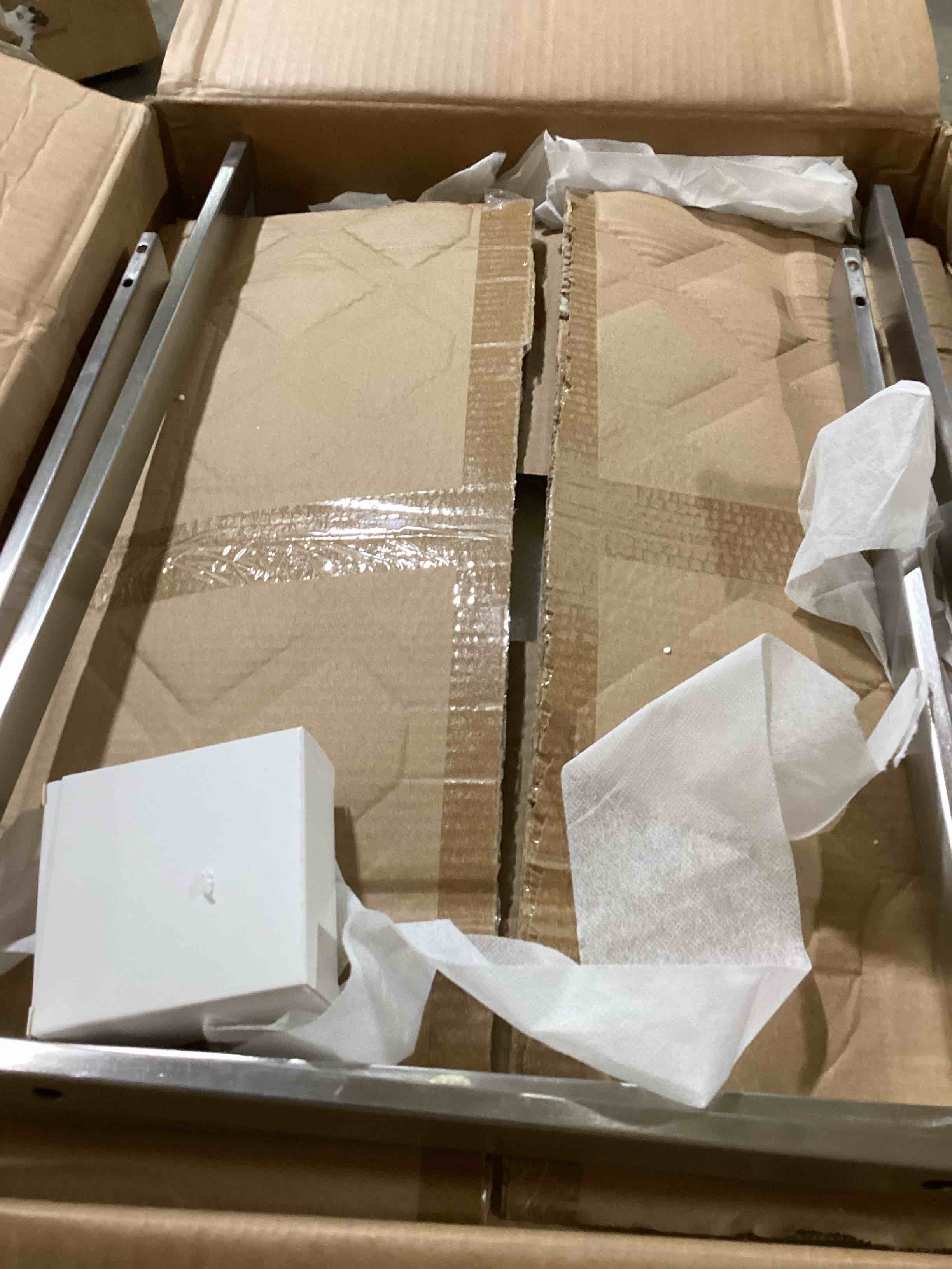 https://s3.amazonaws.com/lotting-images-prod/bidfta/RED6108186_1717788197121.jpeg