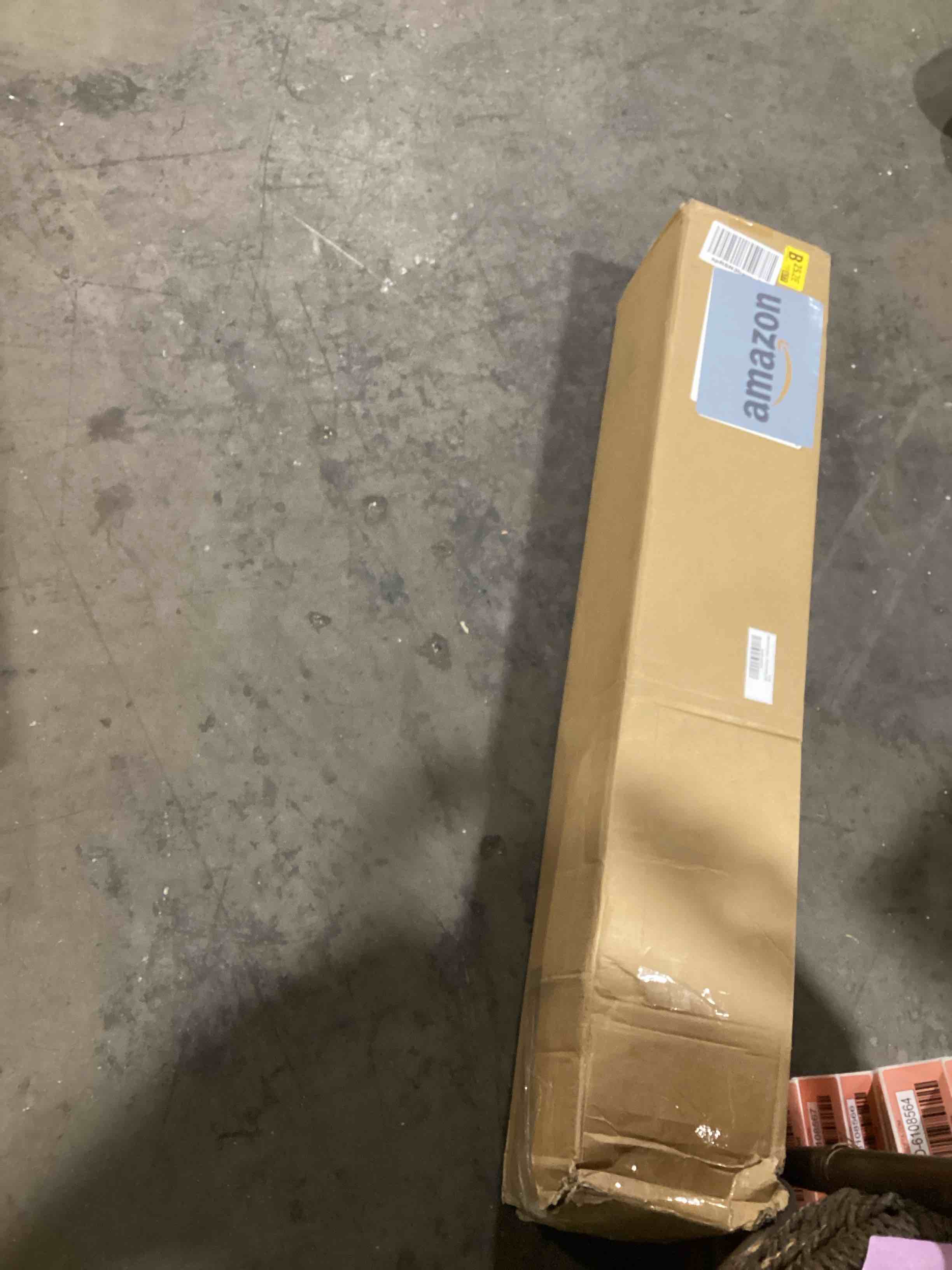 https://s3.amazonaws.com/lotting-images-prod/bidfta/RED6108538_1715685120213.jpeg