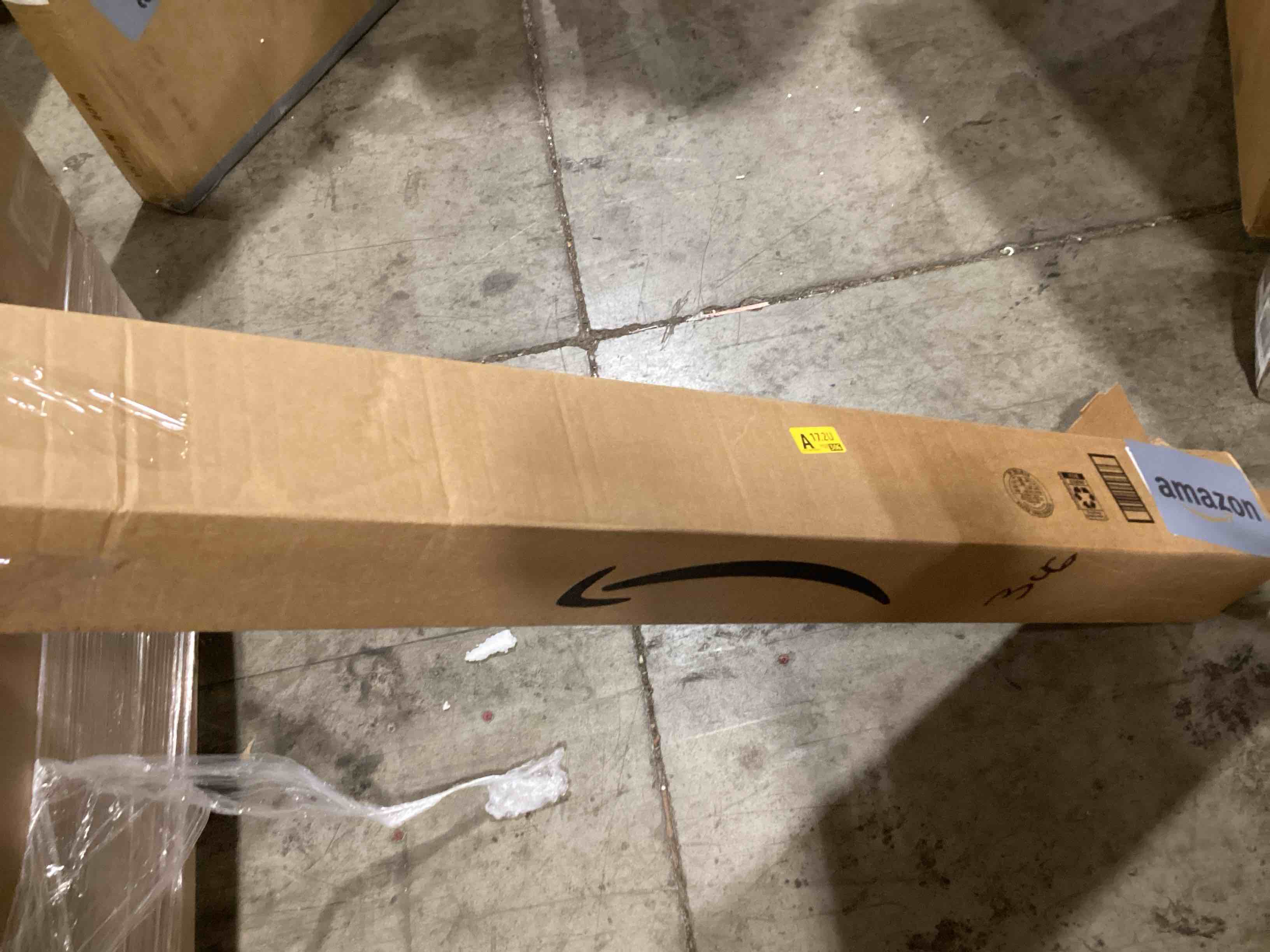 https://s3.amazonaws.com/lotting-images-prod/bidfta/RED6108555_1715688791012.jpeg