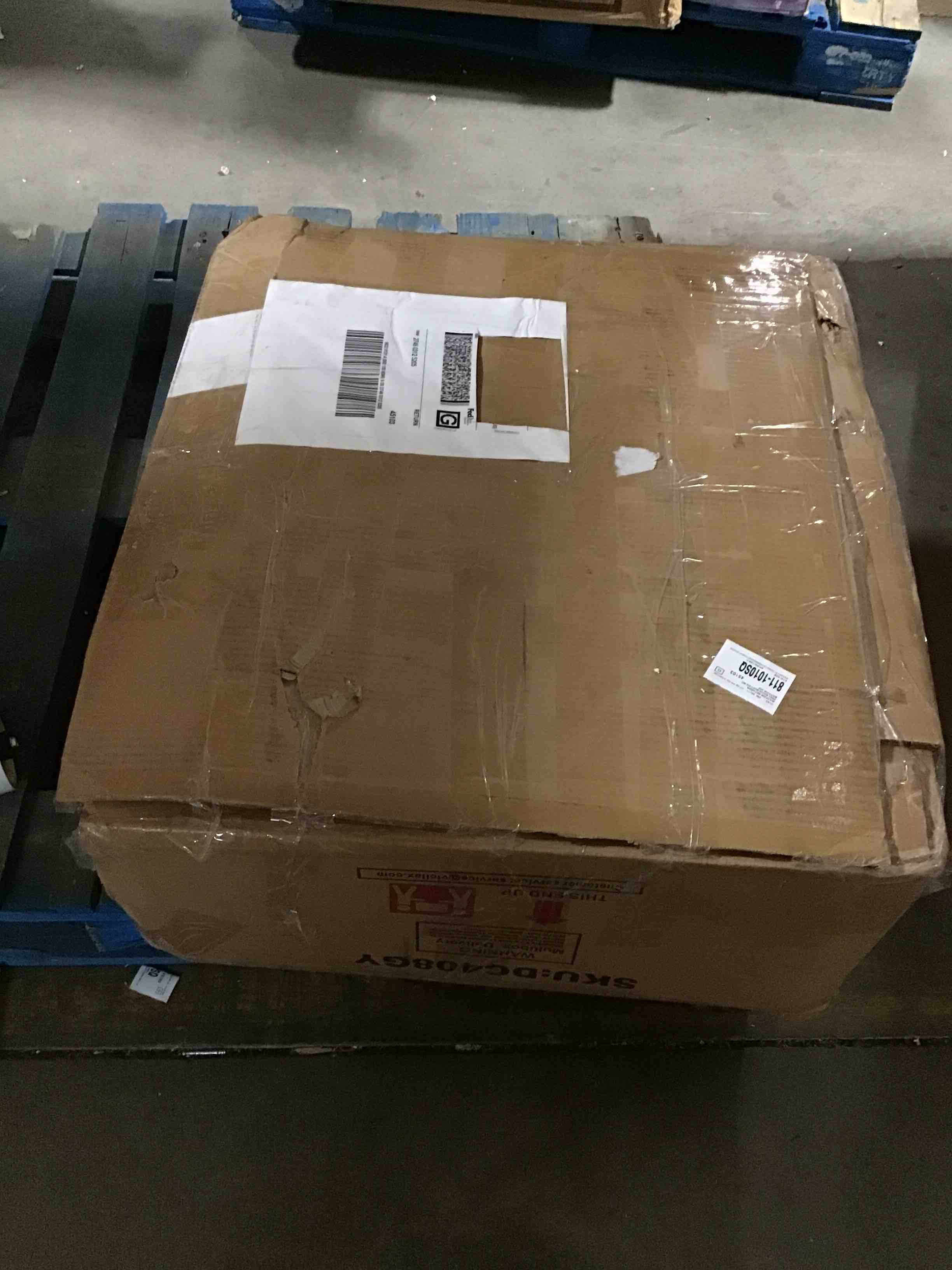 https://s3.amazonaws.com/lotting-images-prod/bidfta/RED6110051_1716317457509.jpeg