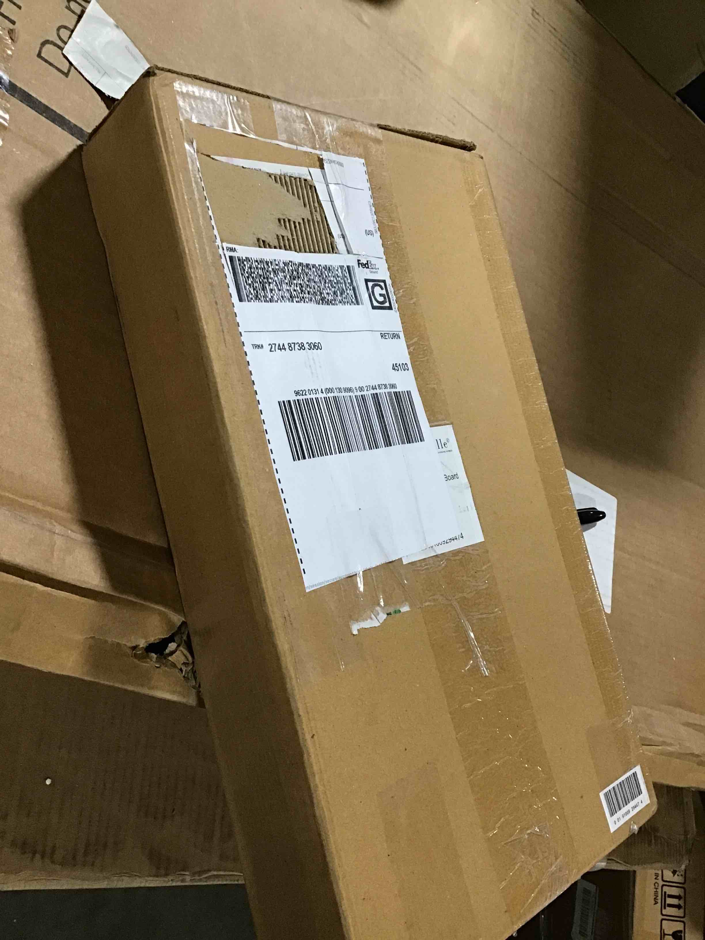 https://s3.amazonaws.com/lotting-images-prod/bidfta/RED6110056_1716318867465.jpeg
