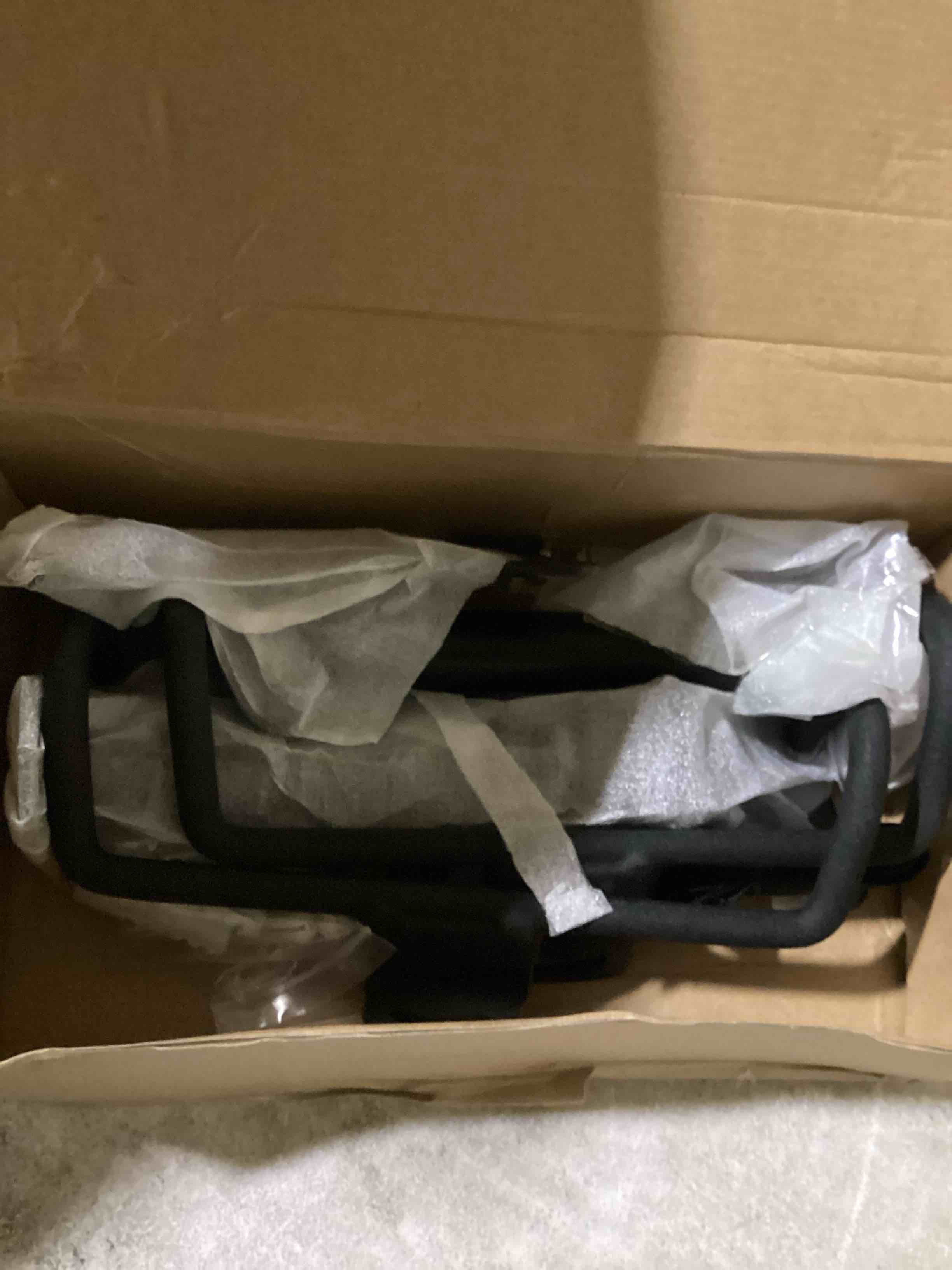 https://s3.amazonaws.com/lotting-images-prod/bidfta/RED6112118_1716482556567.jpeg