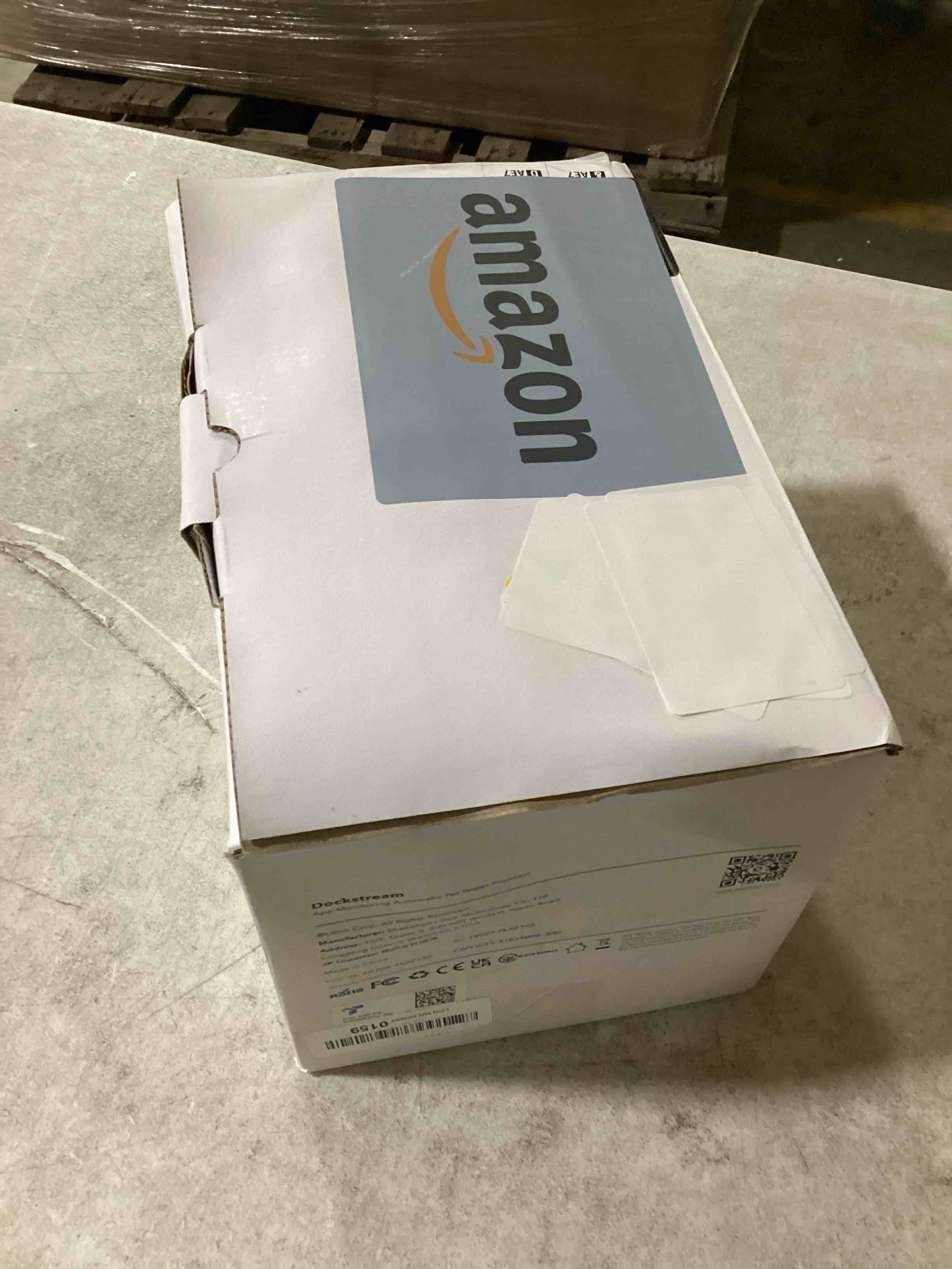 https://s3.amazonaws.com/lotting-images-prod/bidfta/RED6112131_1716483487437.jpeg
