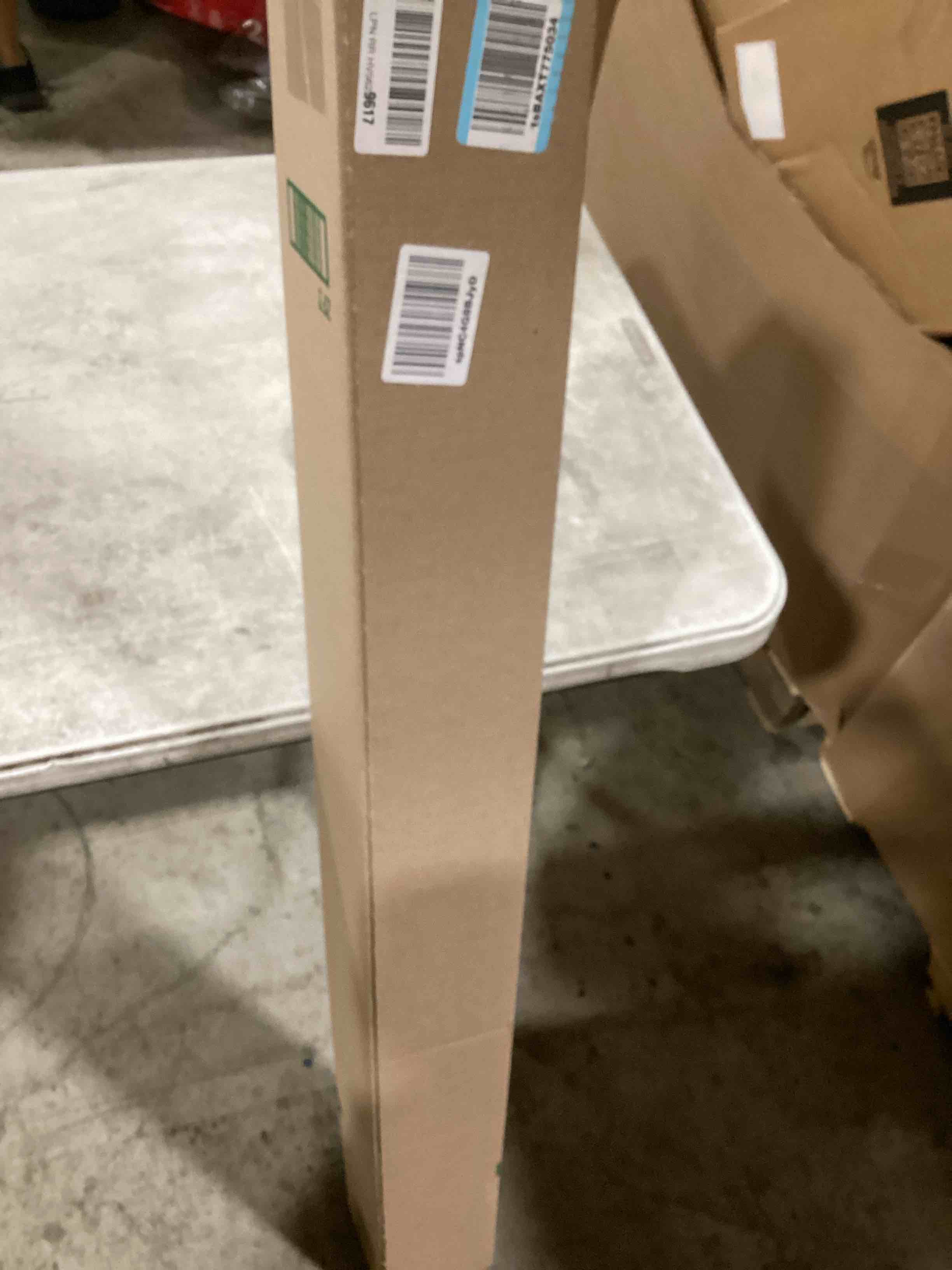 https://s3.amazonaws.com/lotting-images-prod/bidfta/RED6112547_1716994040003.jpeg