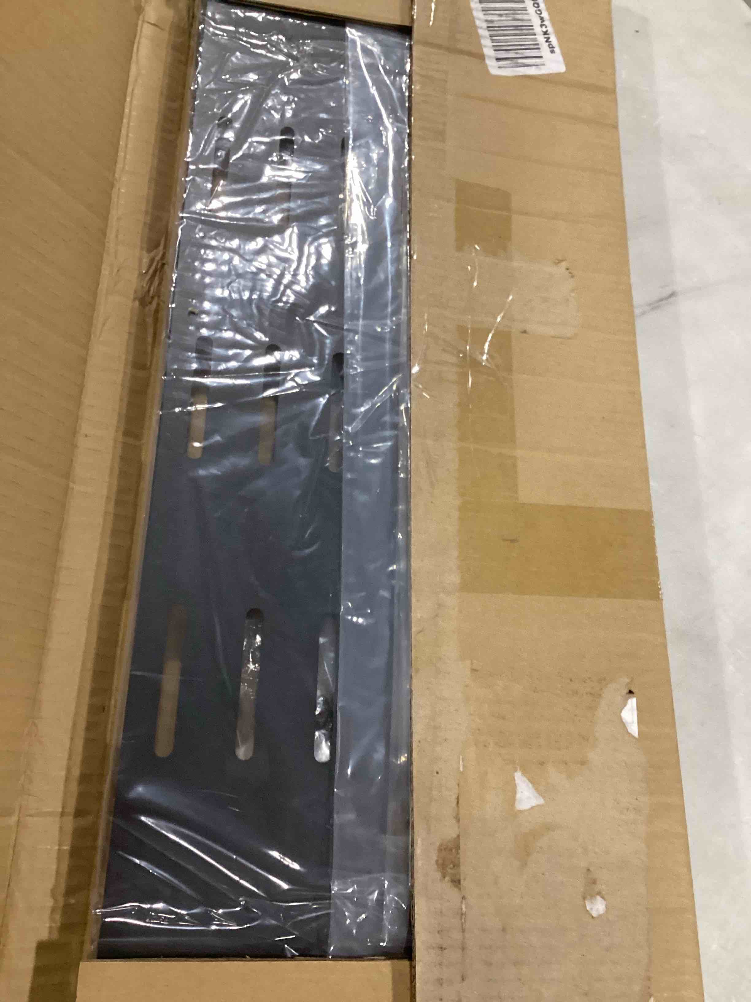 https://s3.amazonaws.com/lotting-images-prod/bidfta/RED6112793_1717434850711.jpeg