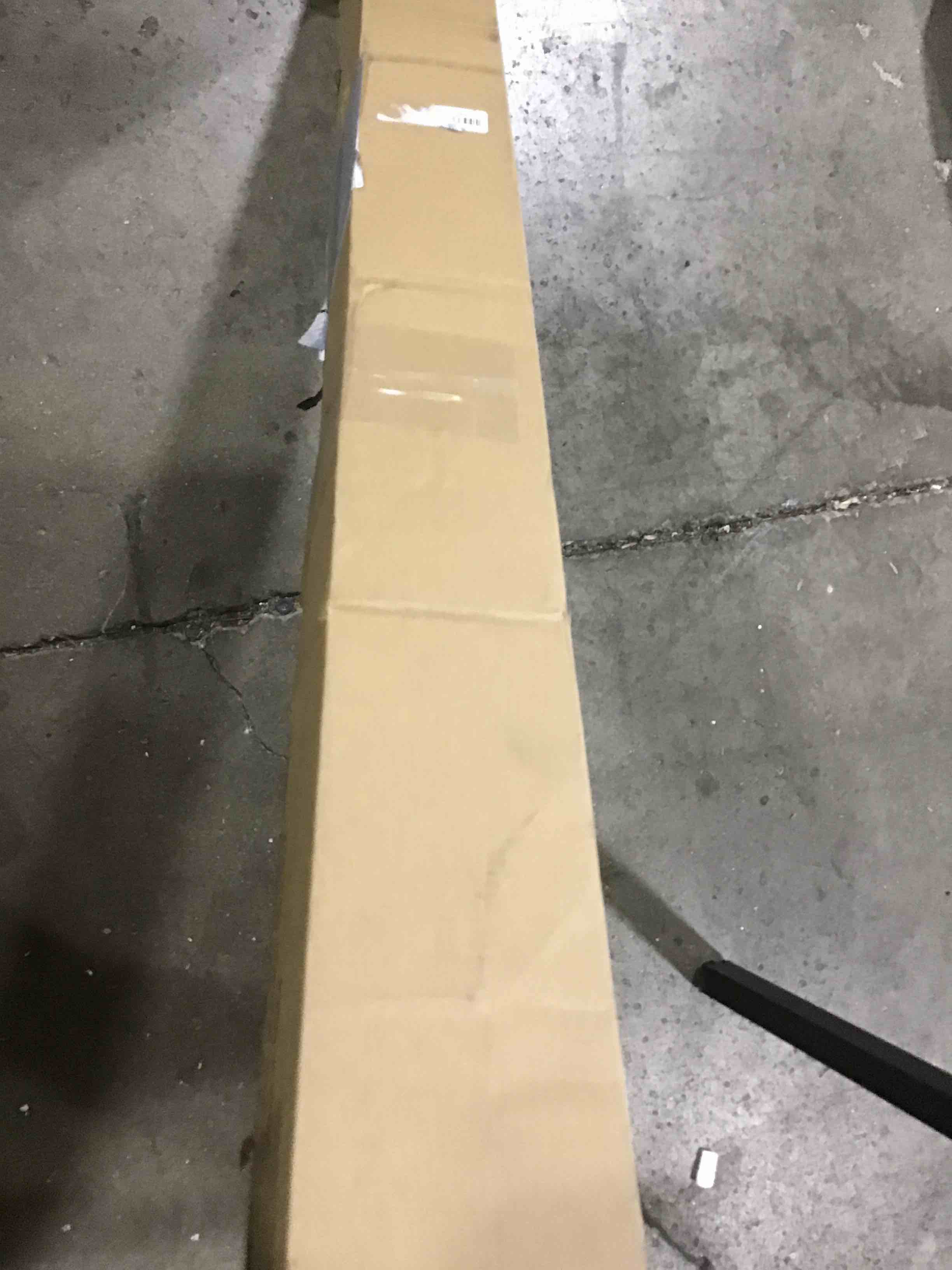 https://s3.amazonaws.com/lotting-images-prod/bidfta/RED6113596_1716406711822.jpeg
