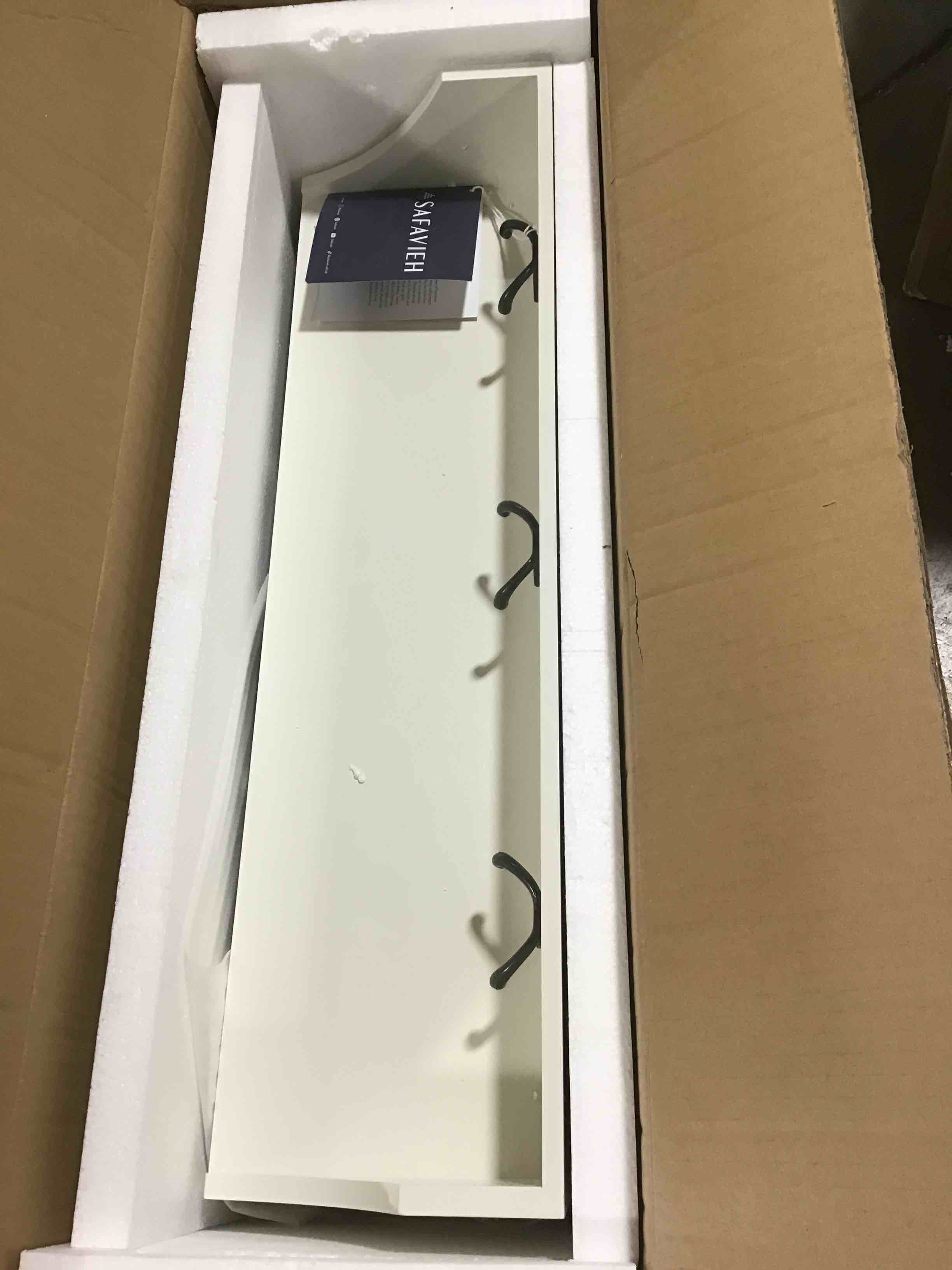 https://s3.amazonaws.com/lotting-images-prod/bidfta/RED6113905_1716490745738.jpeg