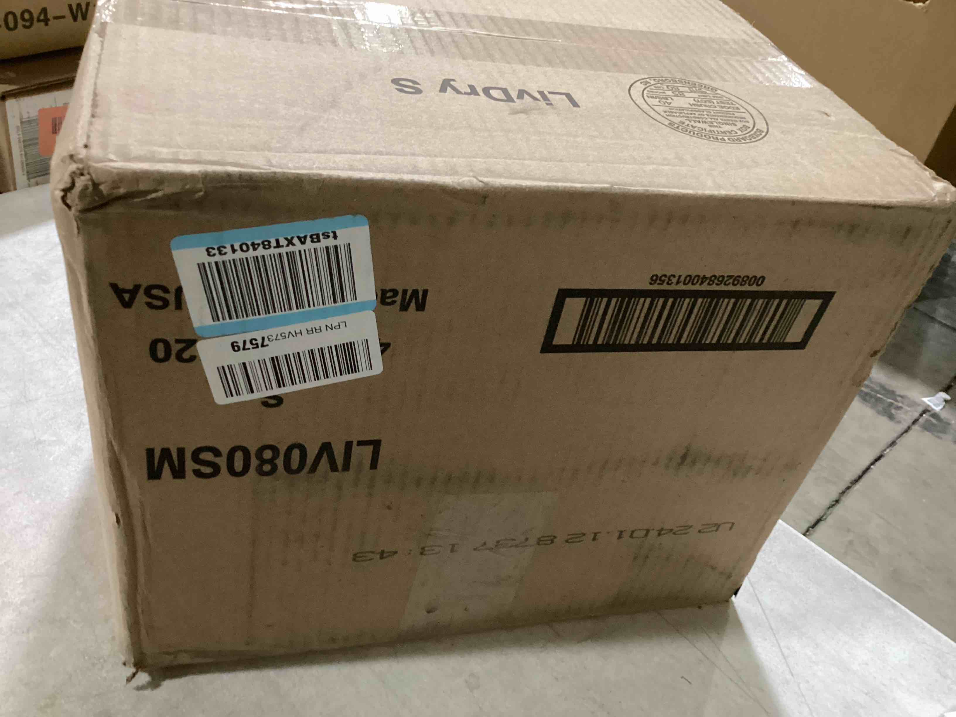 https://s3.amazonaws.com/lotting-images-prod/bidfta/RED6114103_1716566201352.jpeg