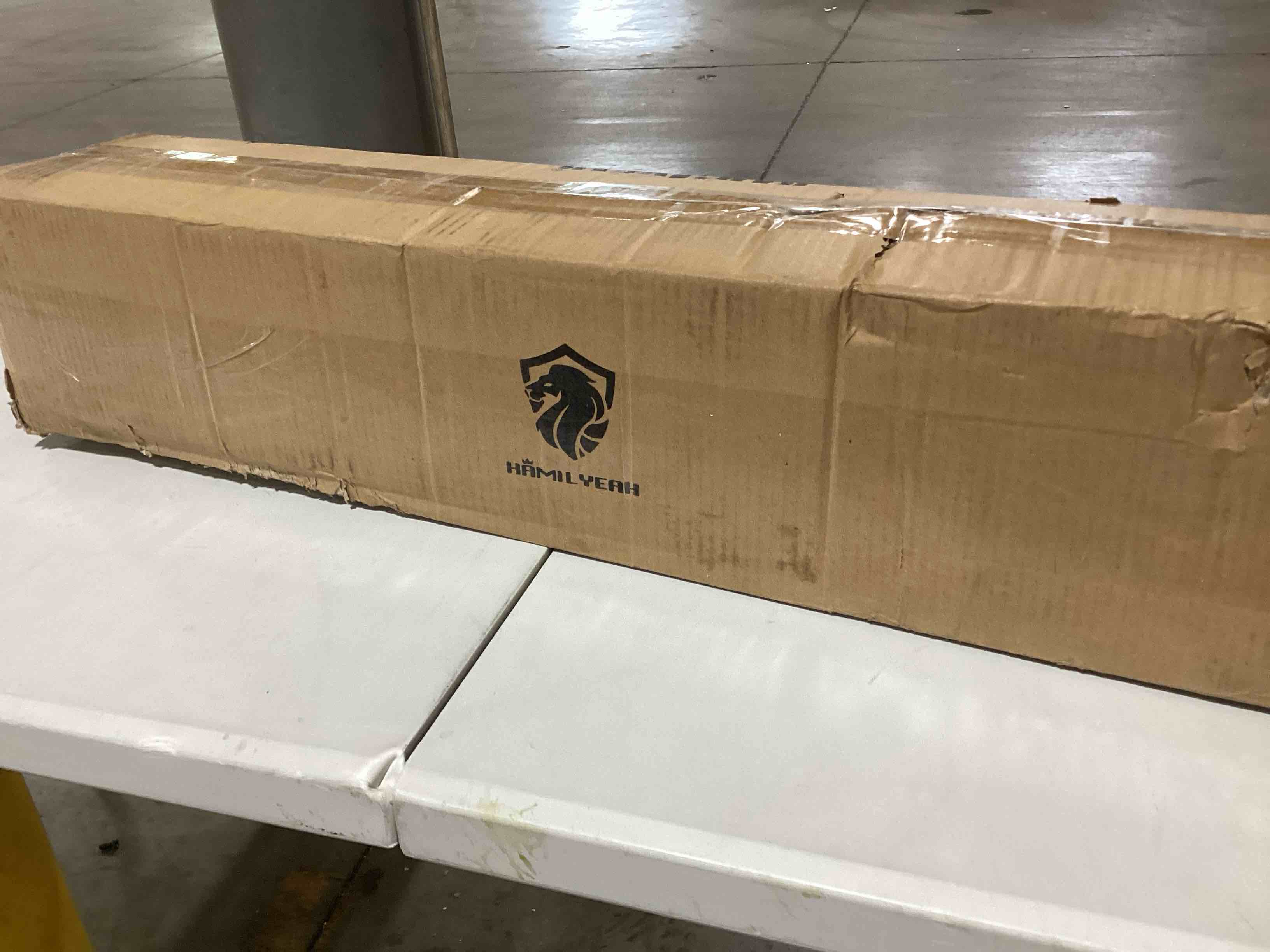 https://s3.amazonaws.com/lotting-images-prod/bidfta/RED6114573_1715801424302.jpeg