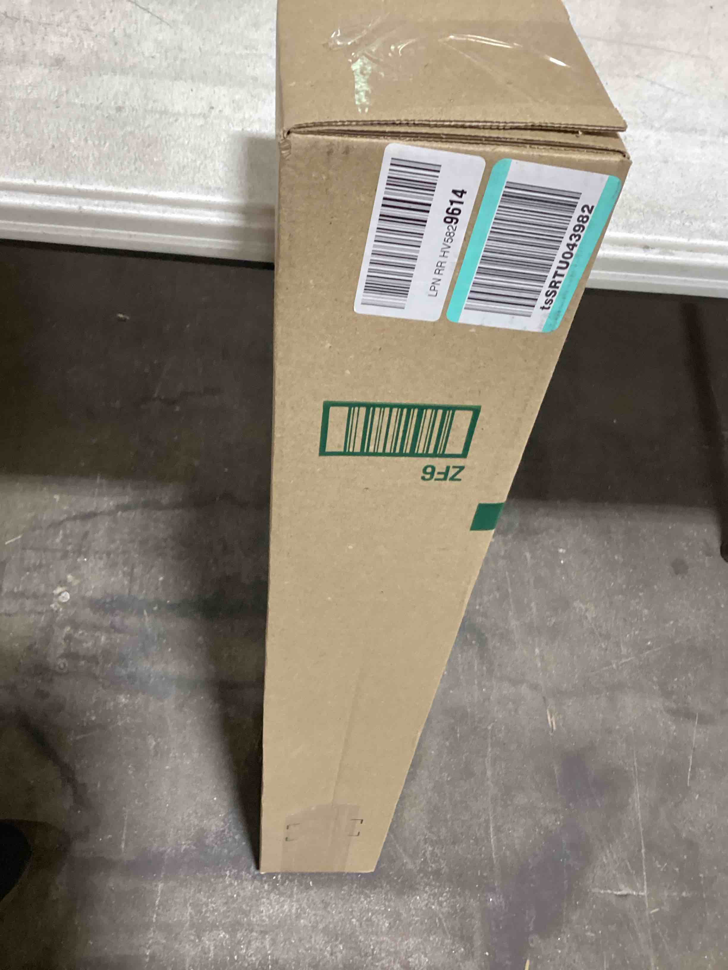 https://s3.amazonaws.com/lotting-images-prod/bidfta/RED6115108_1716226530866.jpeg