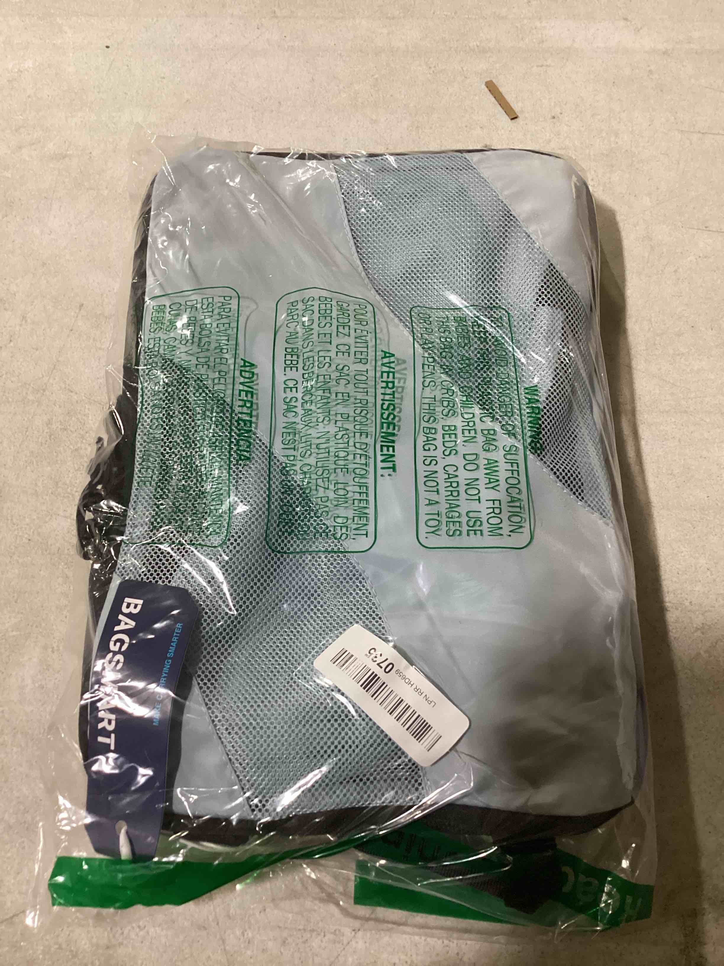 https://s3.amazonaws.com/lotting-images-prod/bidfta/RED6115605_1716479088402.jpeg