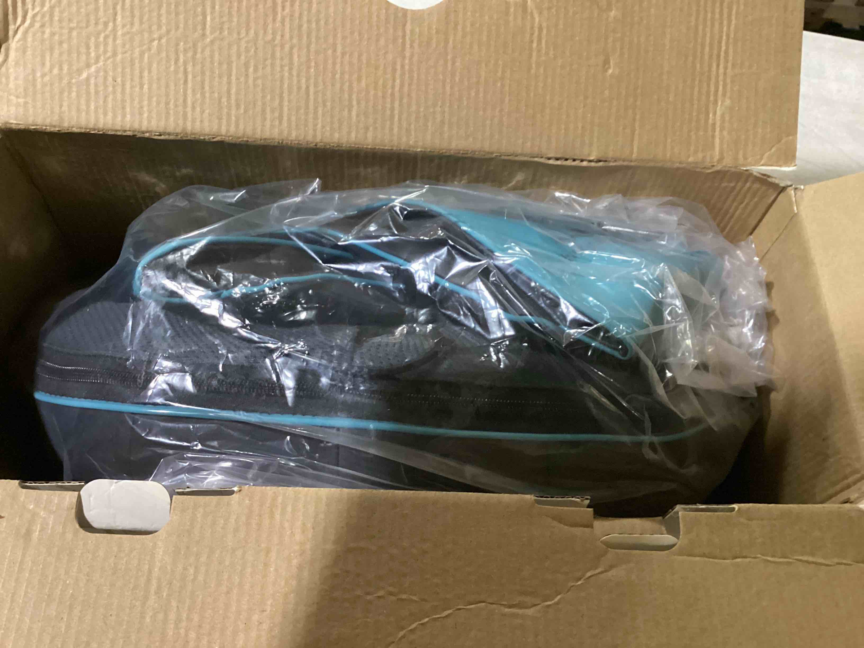 https://s3.amazonaws.com/lotting-images-prod/bidfta/RED6115637_1716484478204.jpeg