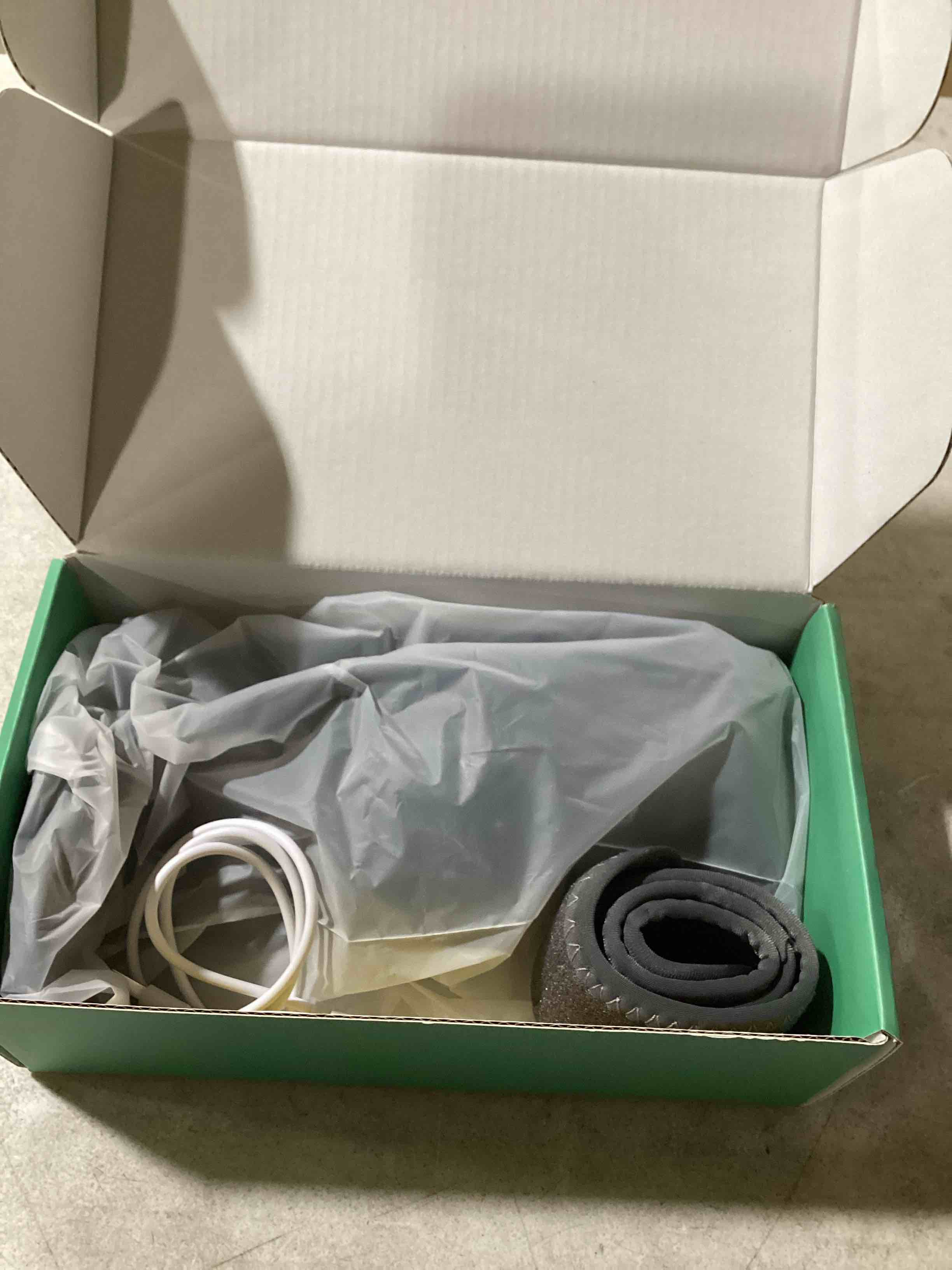 https://s3.amazonaws.com/lotting-images-prod/bidfta/RED6115905_1716563076210.jpeg