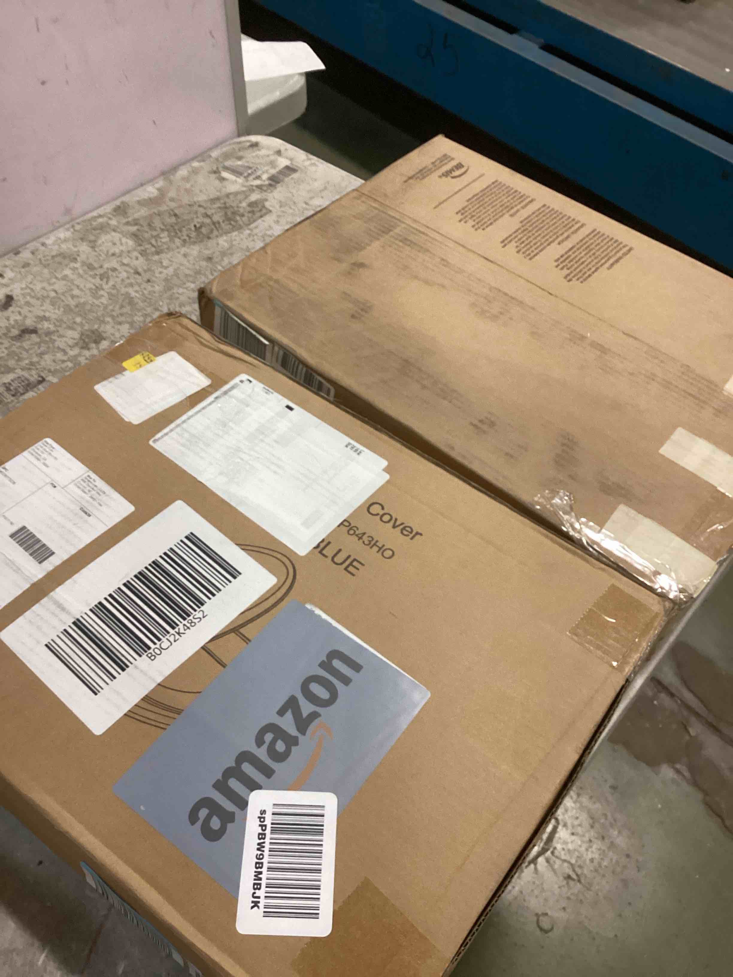 https://s3.amazonaws.com/lotting-images-prod/bidfta/RED6117448_1709909272565.jpeg