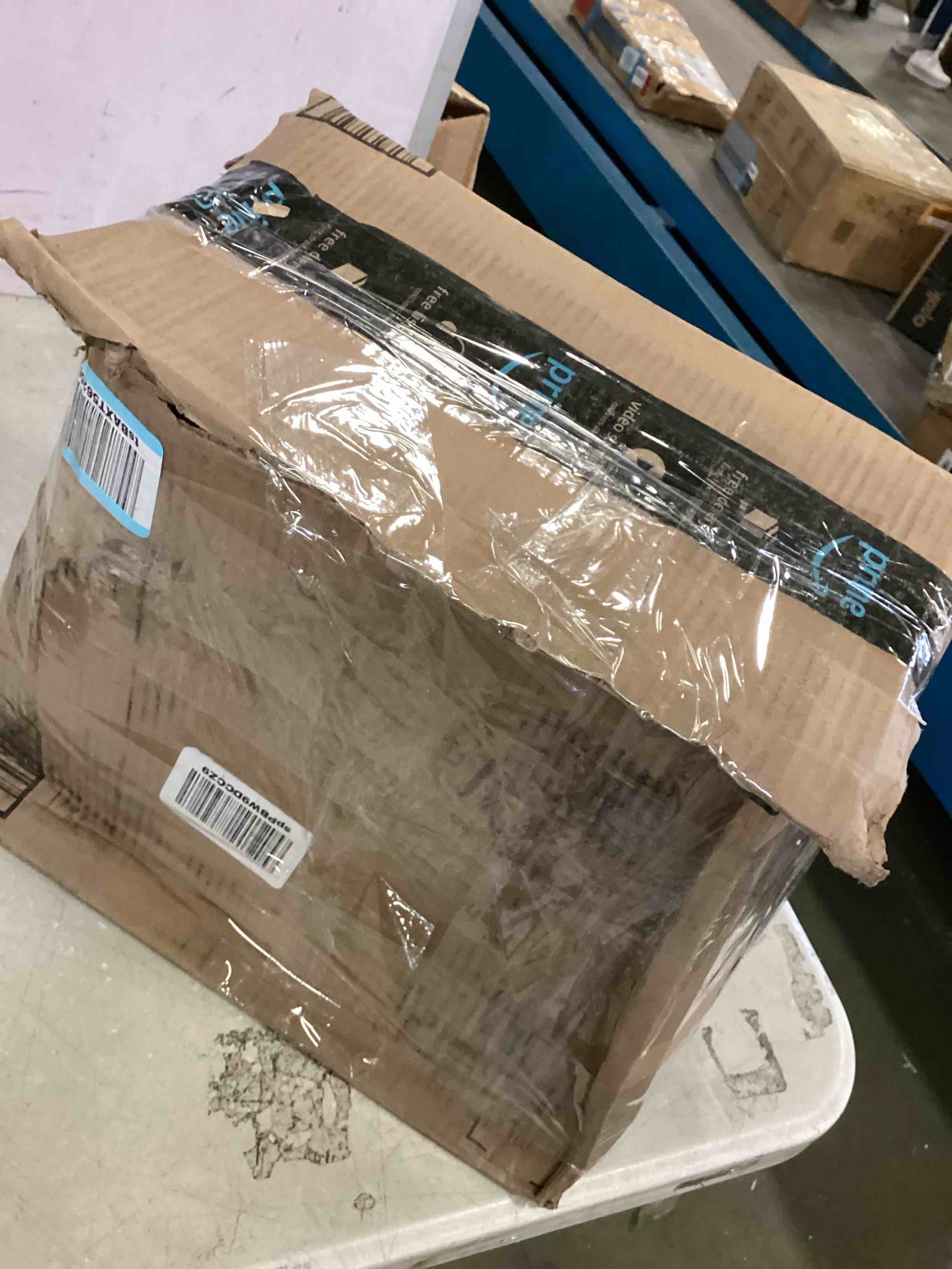 https://s3.amazonaws.com/lotting-images-prod/bidfta/RED6117972_1710260987335.jpeg